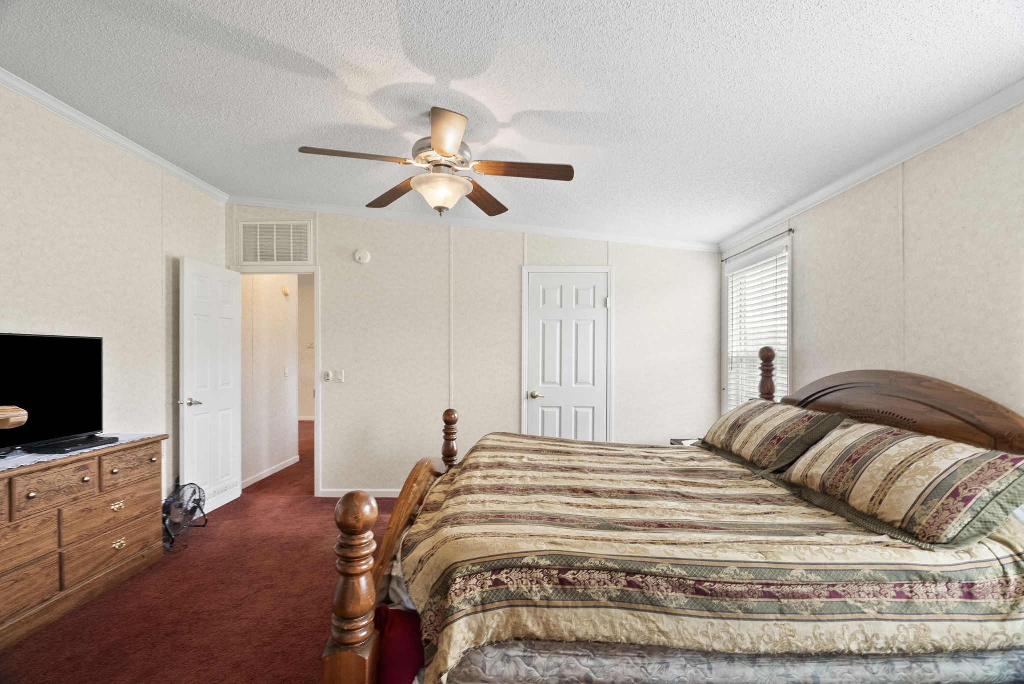 134 E Biggs Rd
