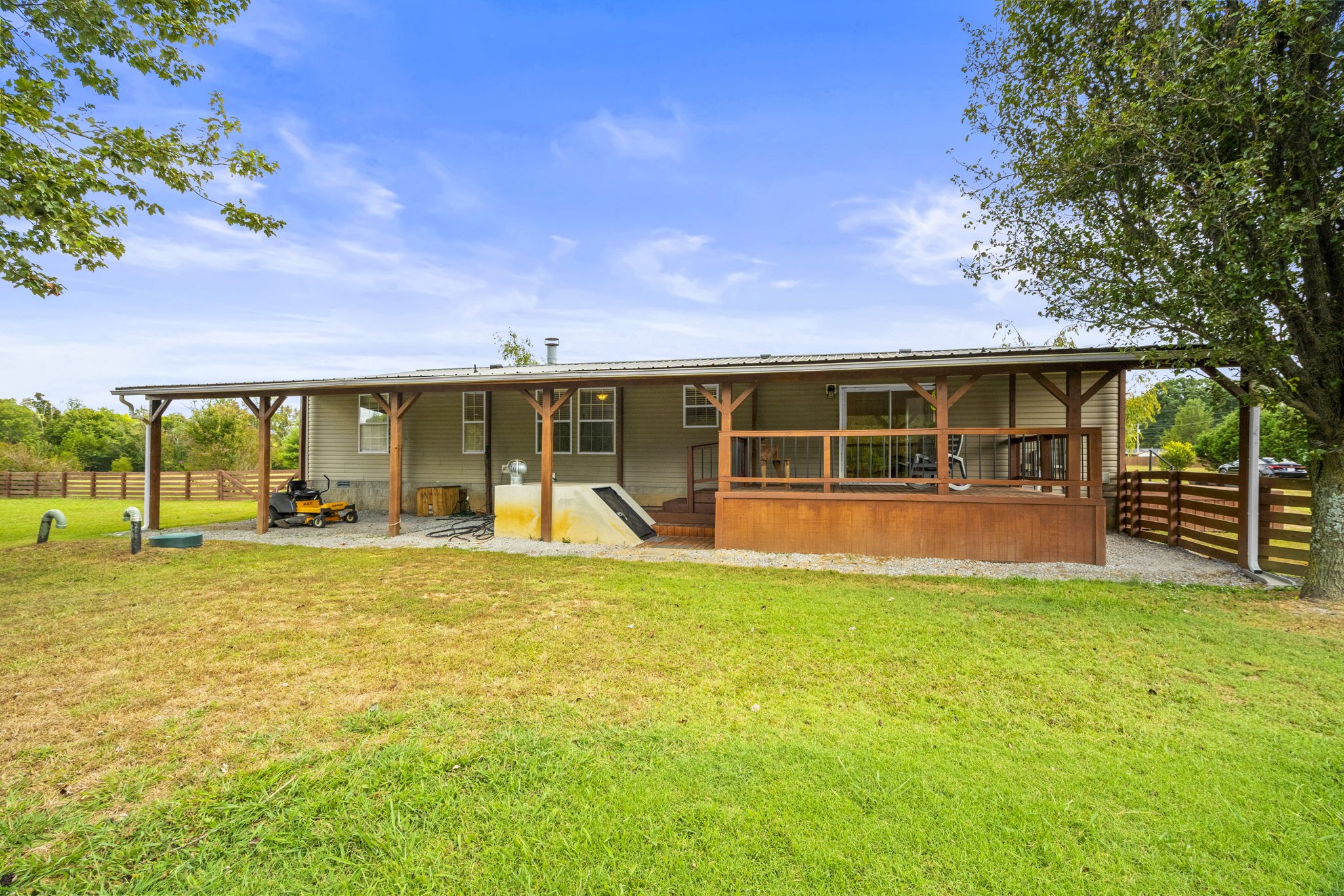 134 E Biggs Rd