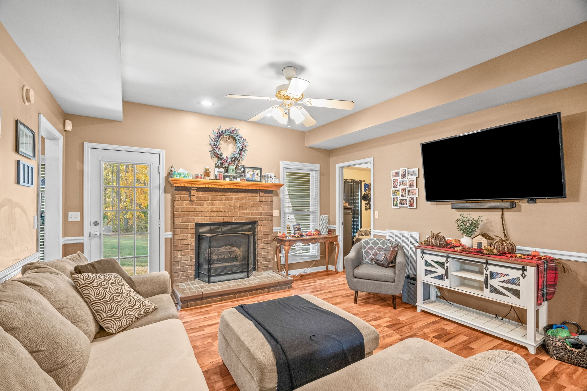 1521 Rapids Rd