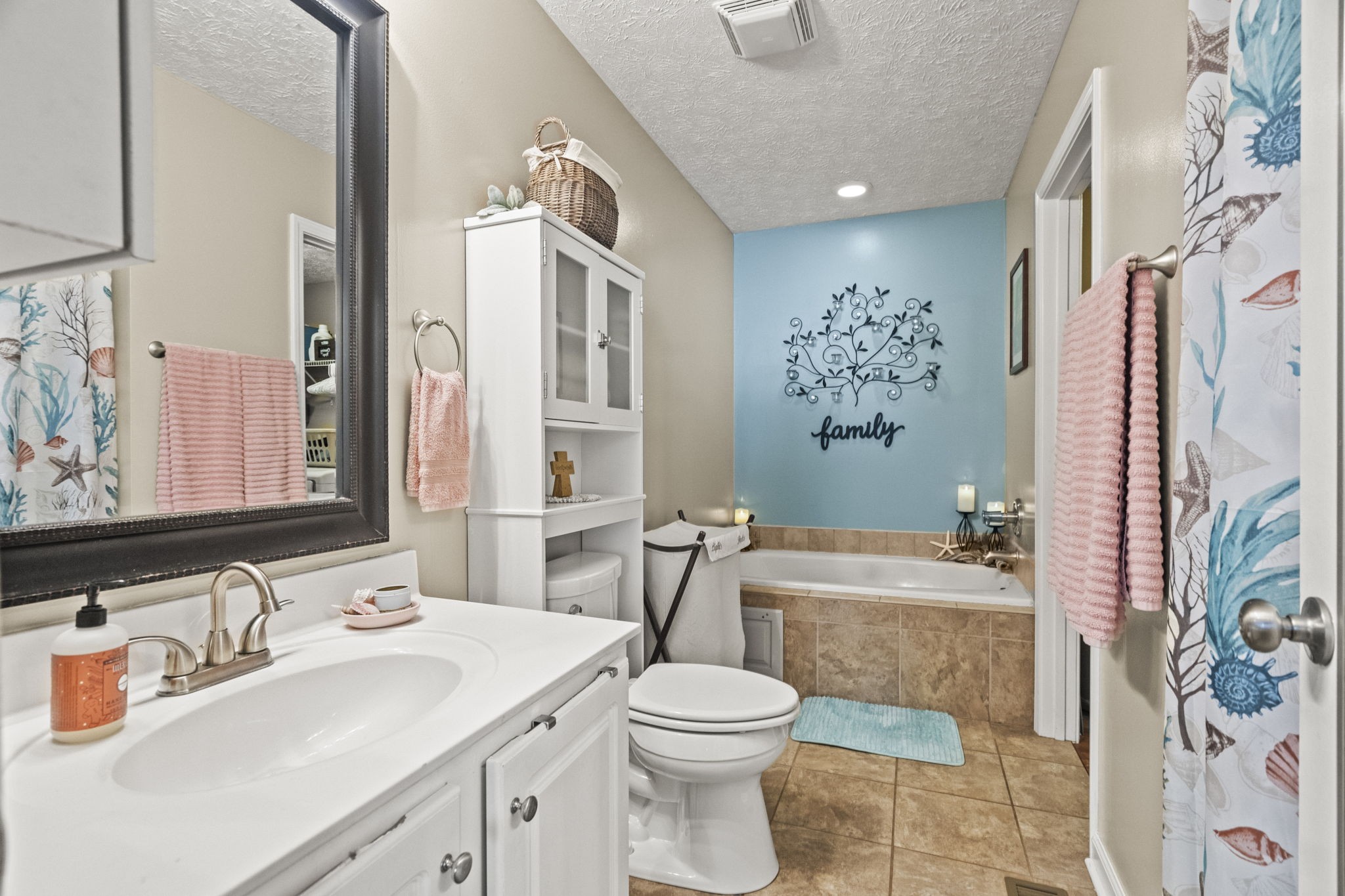 1005 Orchard Dr