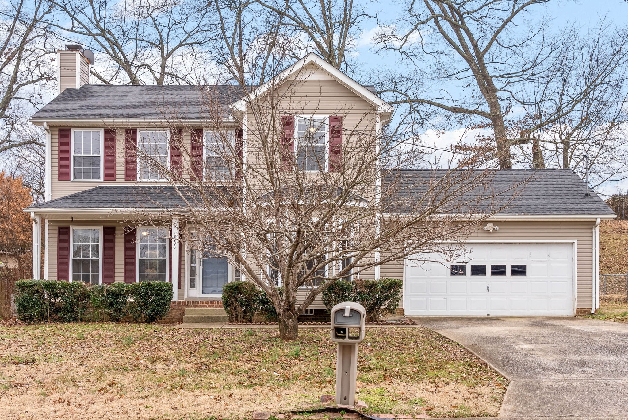 1000 Roedeer Dr