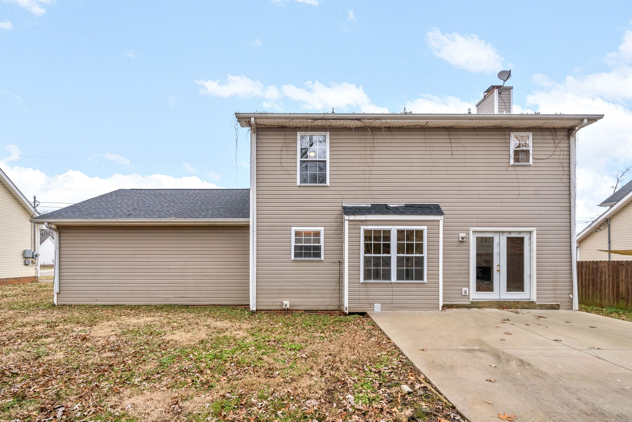1000 Roedeer Dr