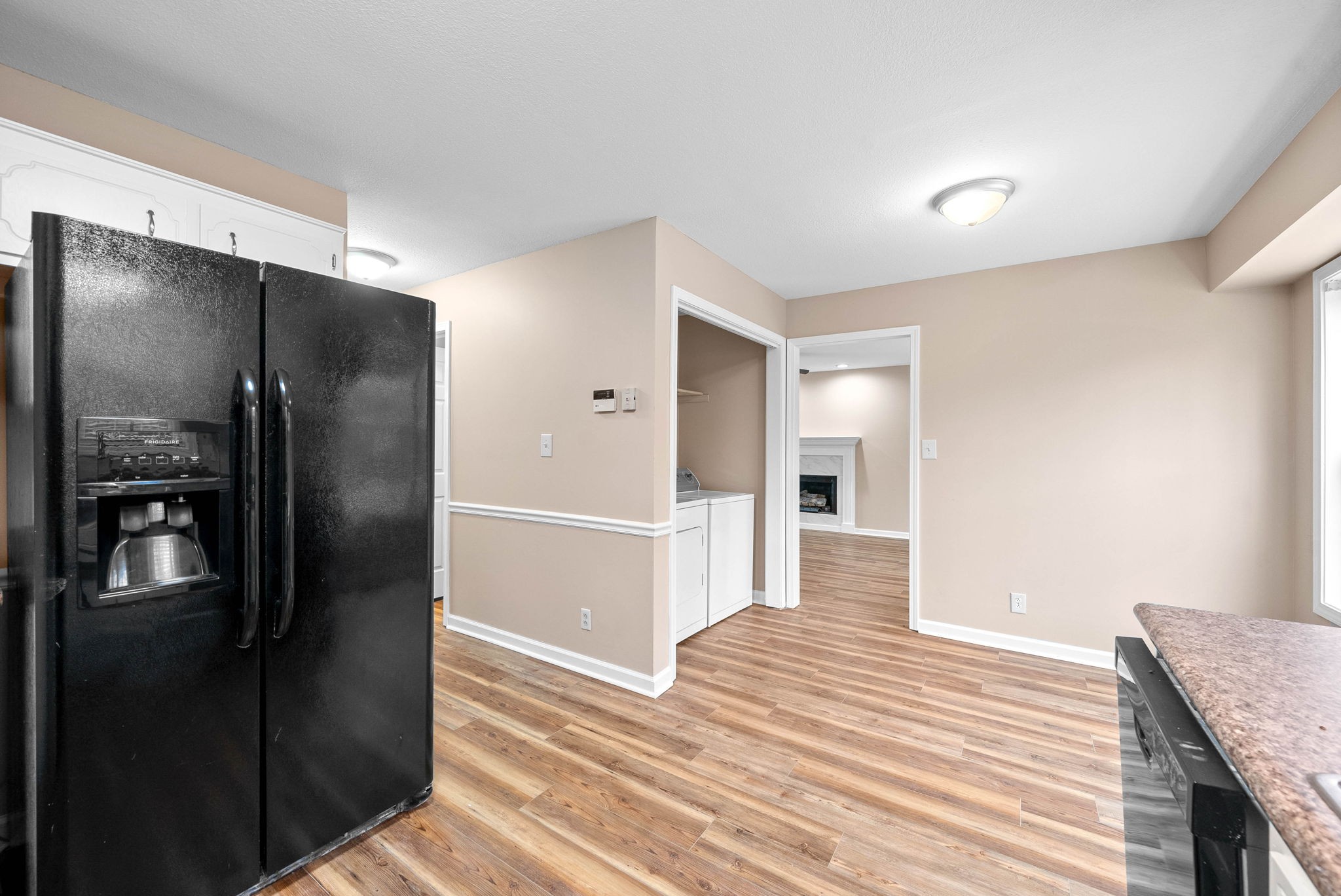 1000 Roedeer Dr