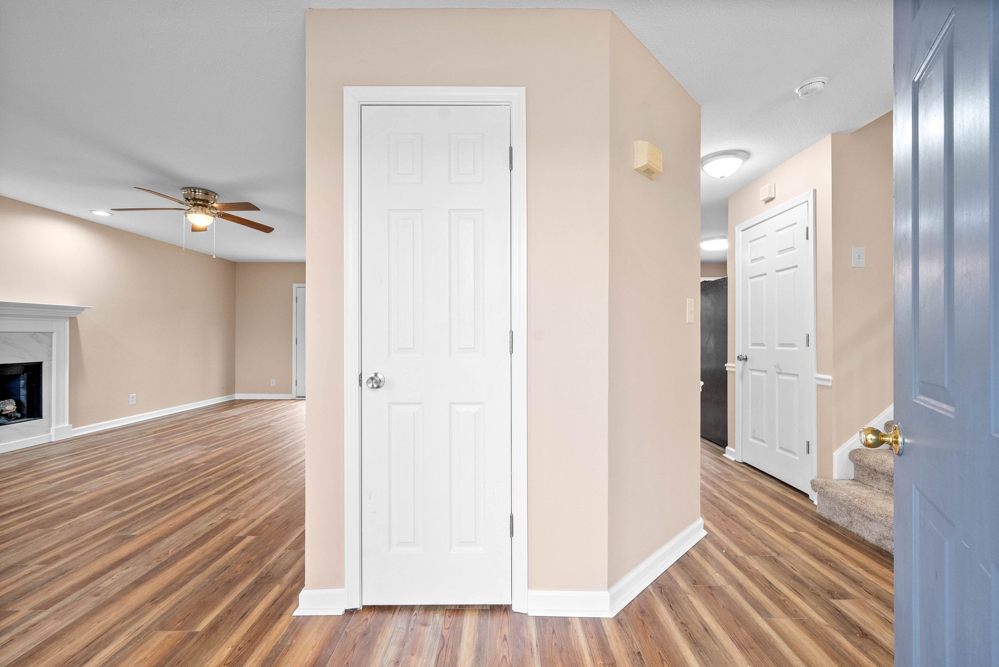 1000 Roedeer Dr