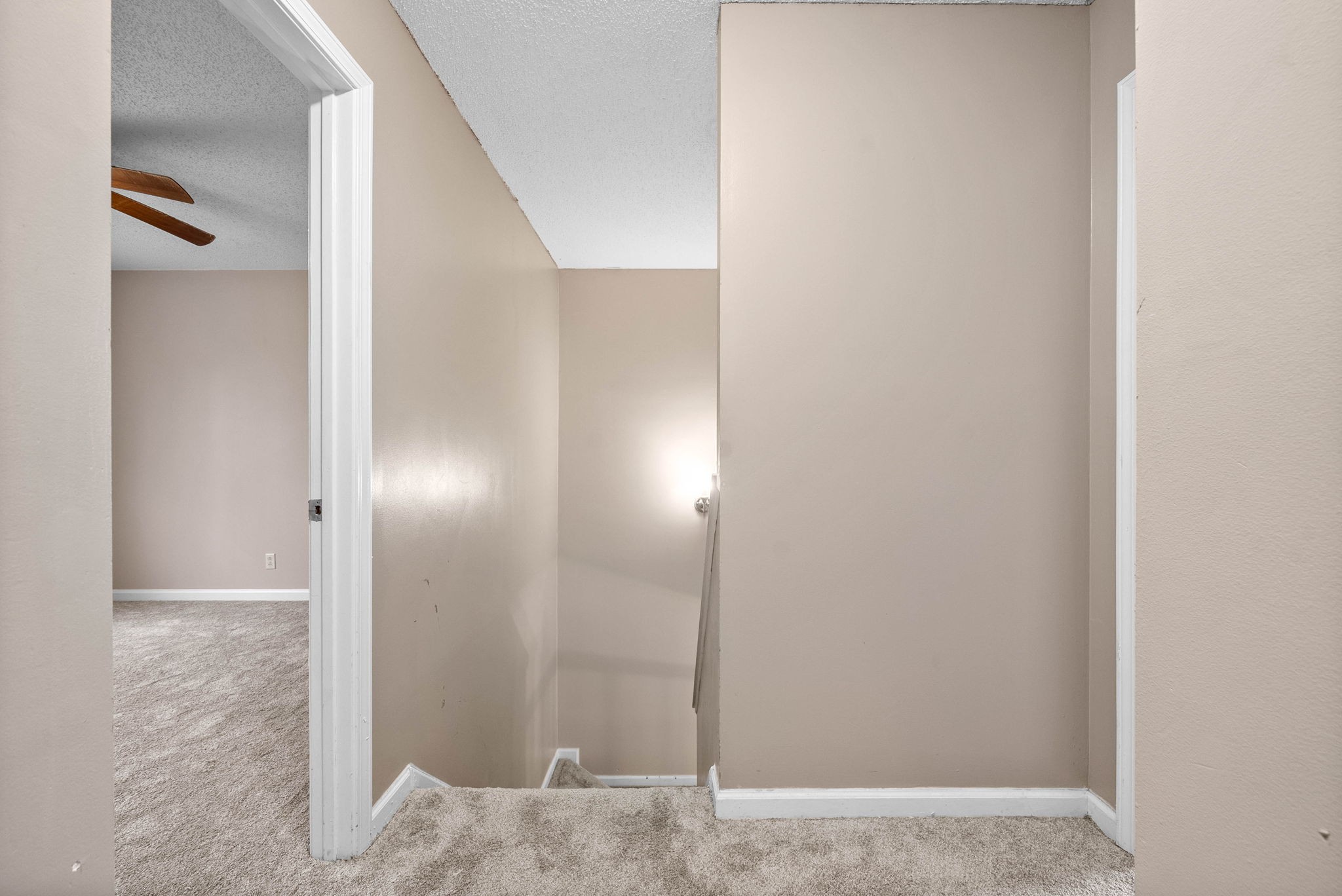 1000 Roedeer Dr