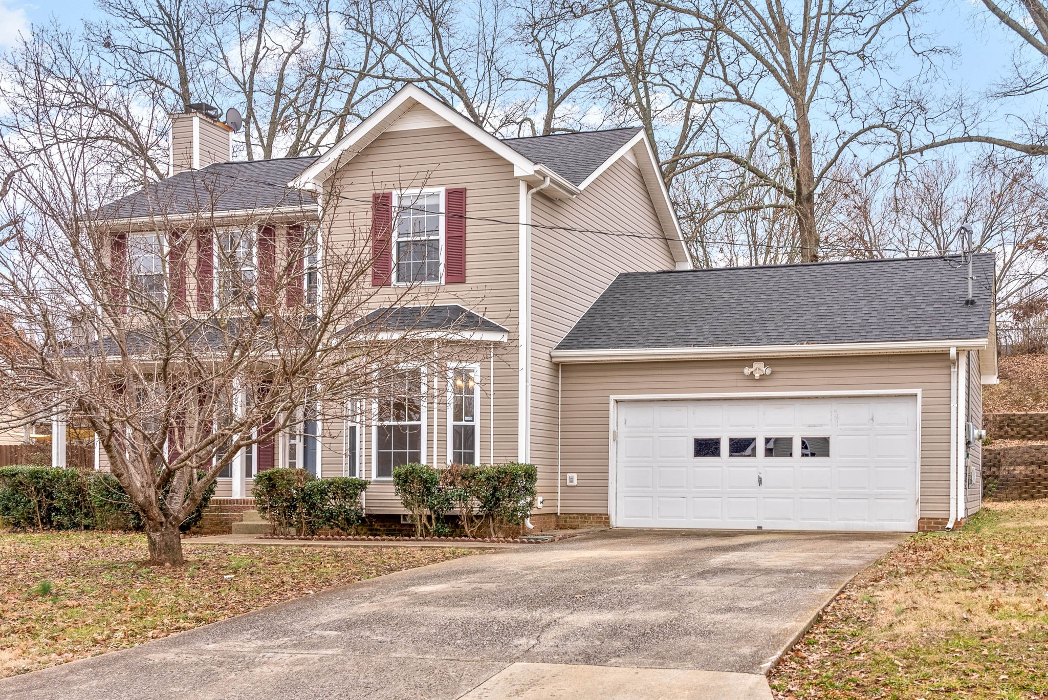 1000 Roedeer Dr