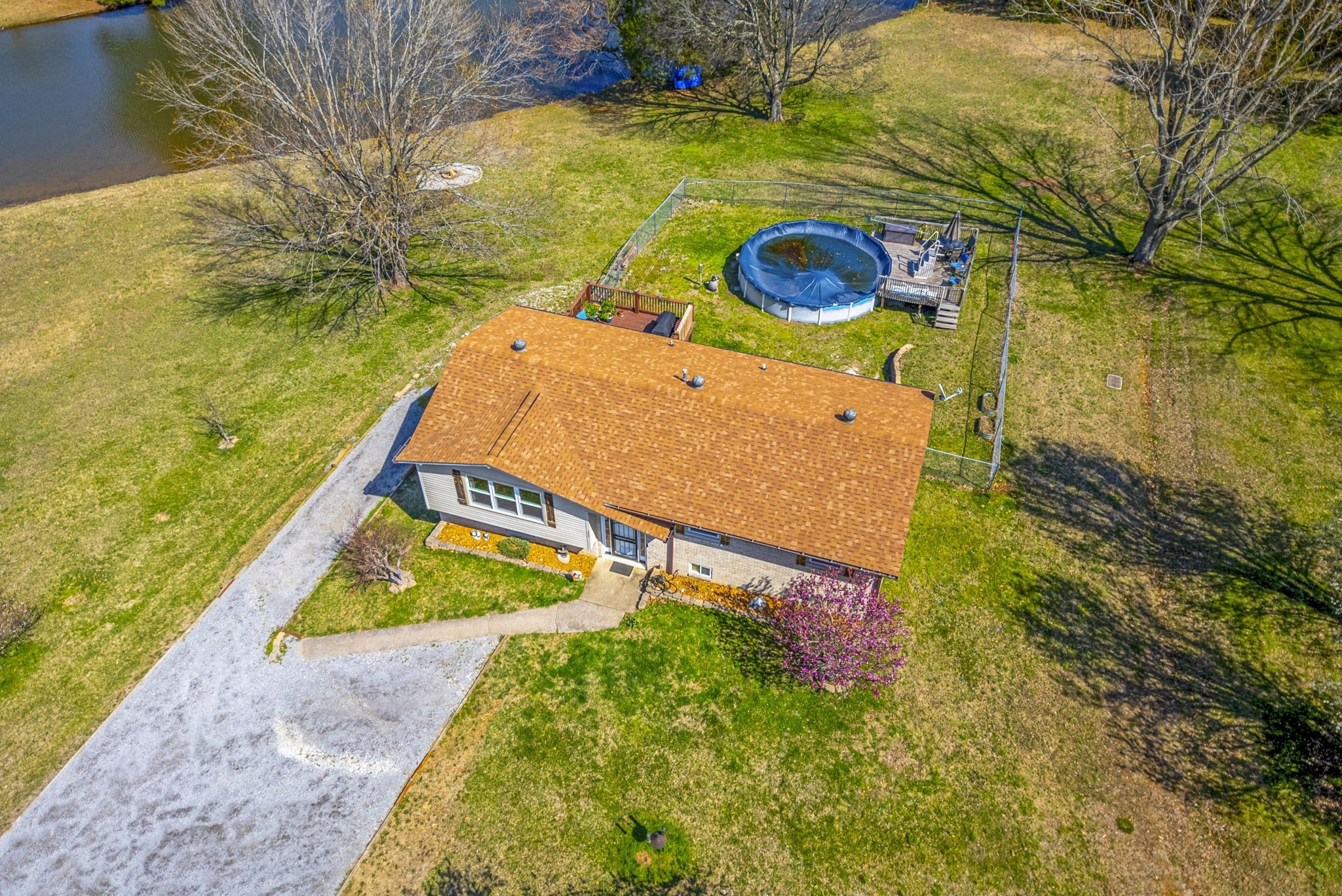 204 Drakewood Dr