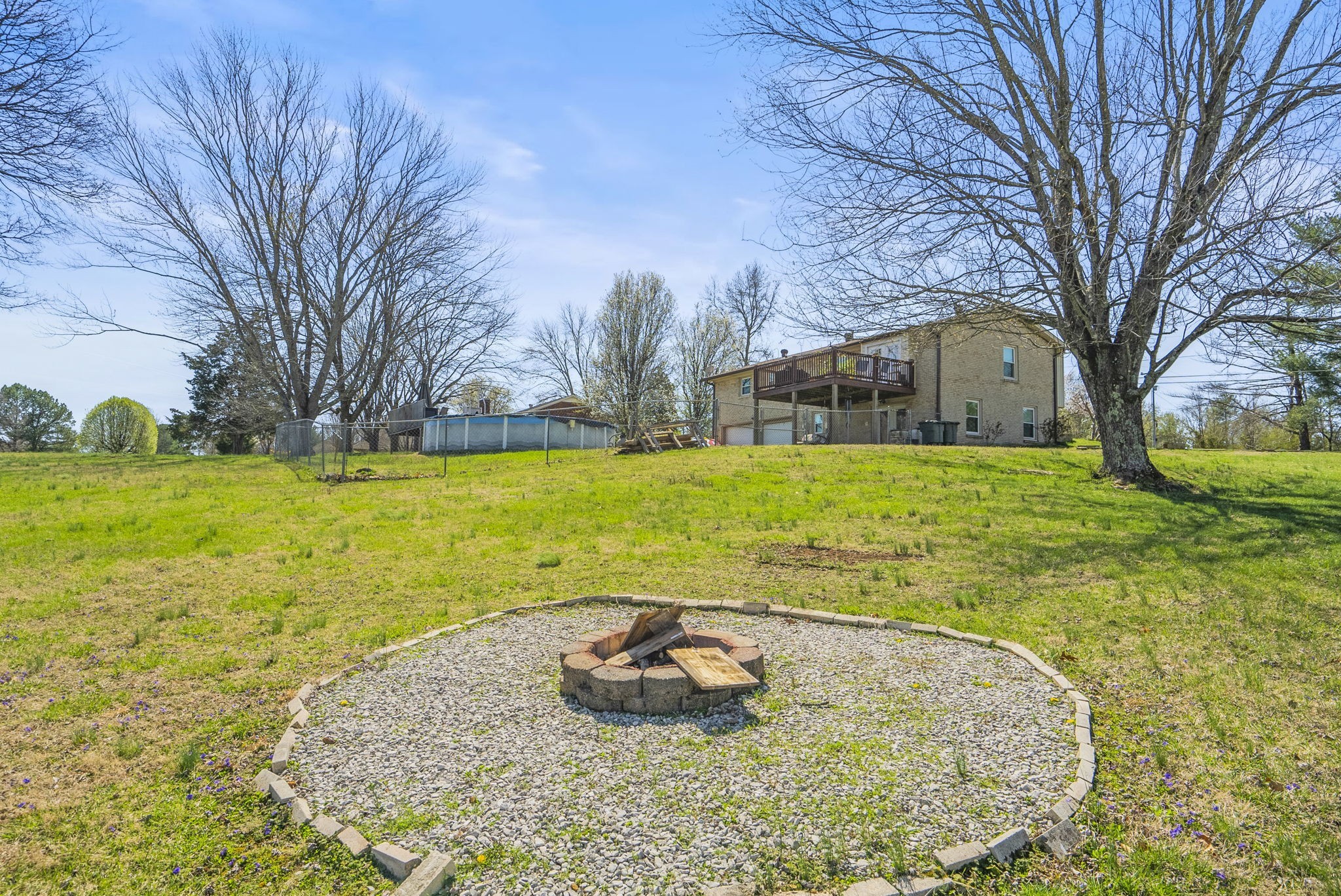 204 Drakewood Dr