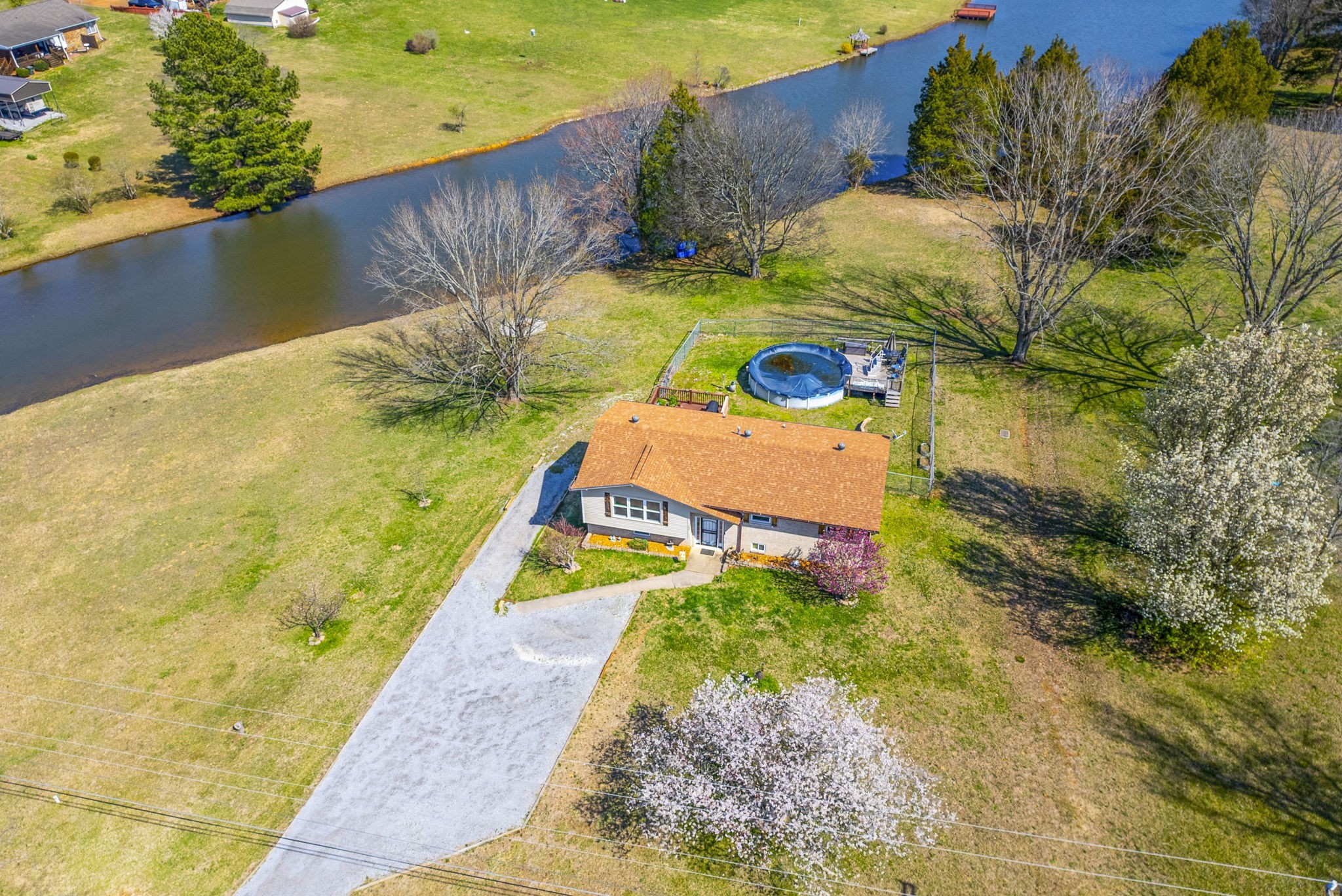 204 Drakewood Dr