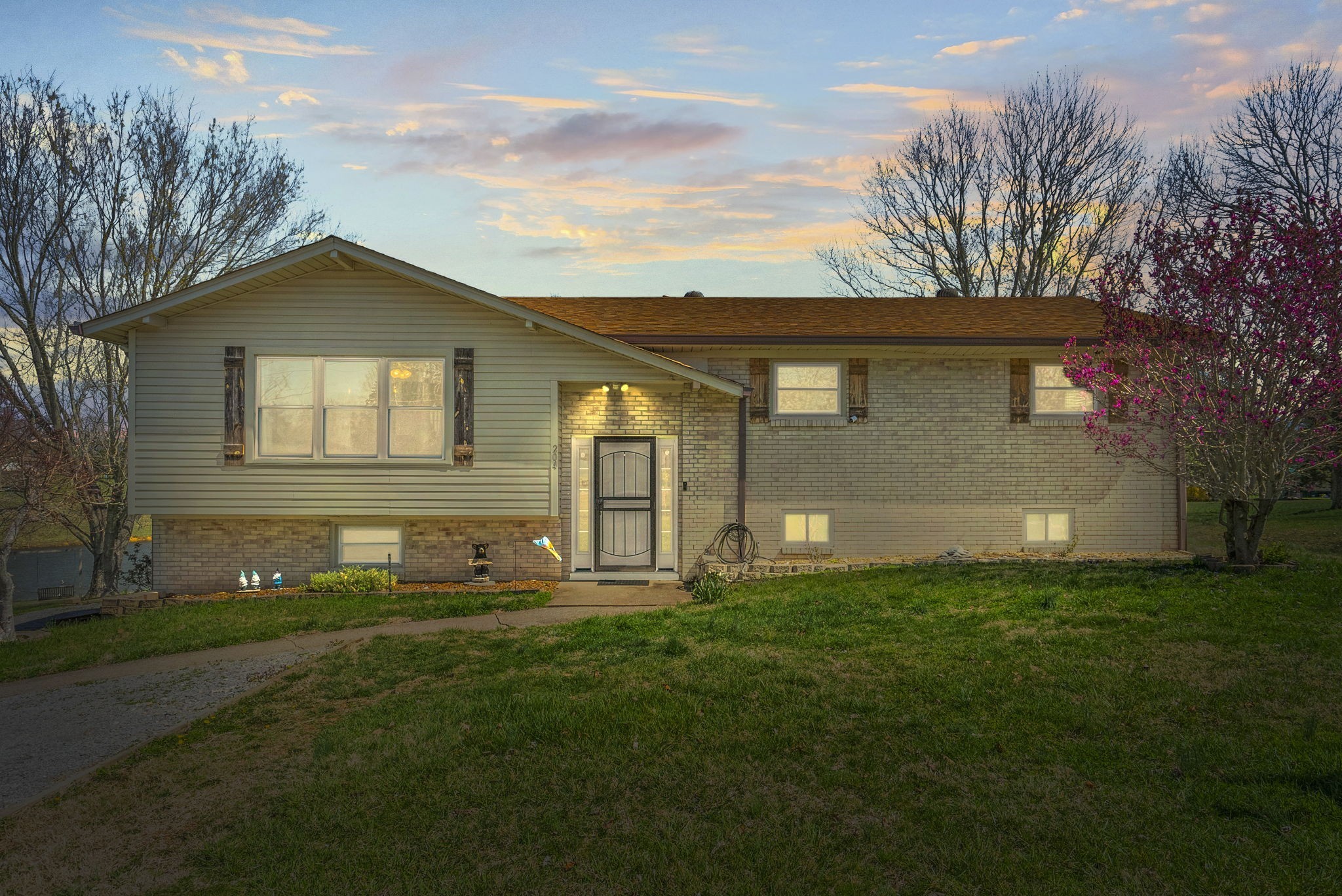 204 Drakewood Dr