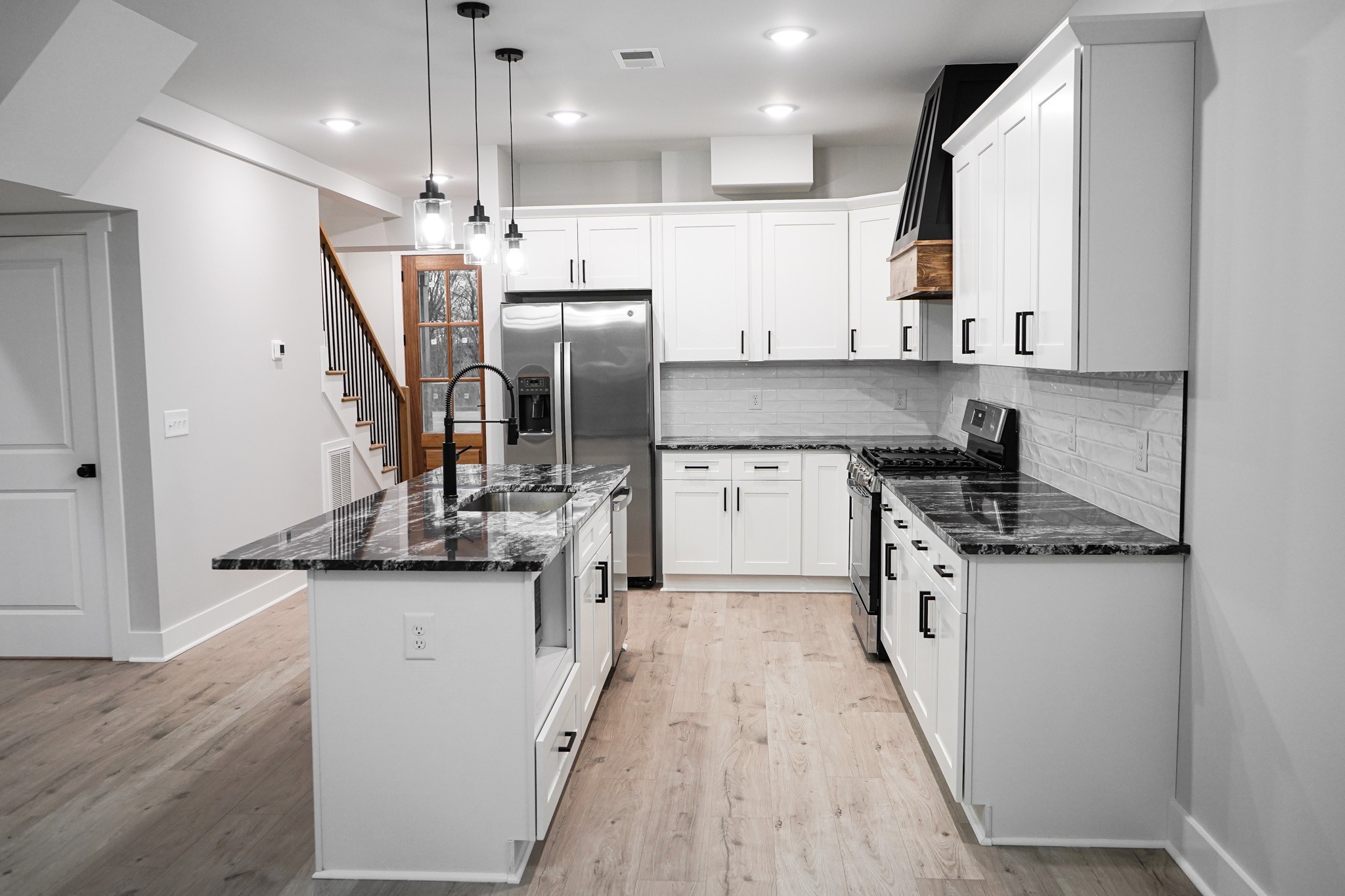 206 Highway 52, E