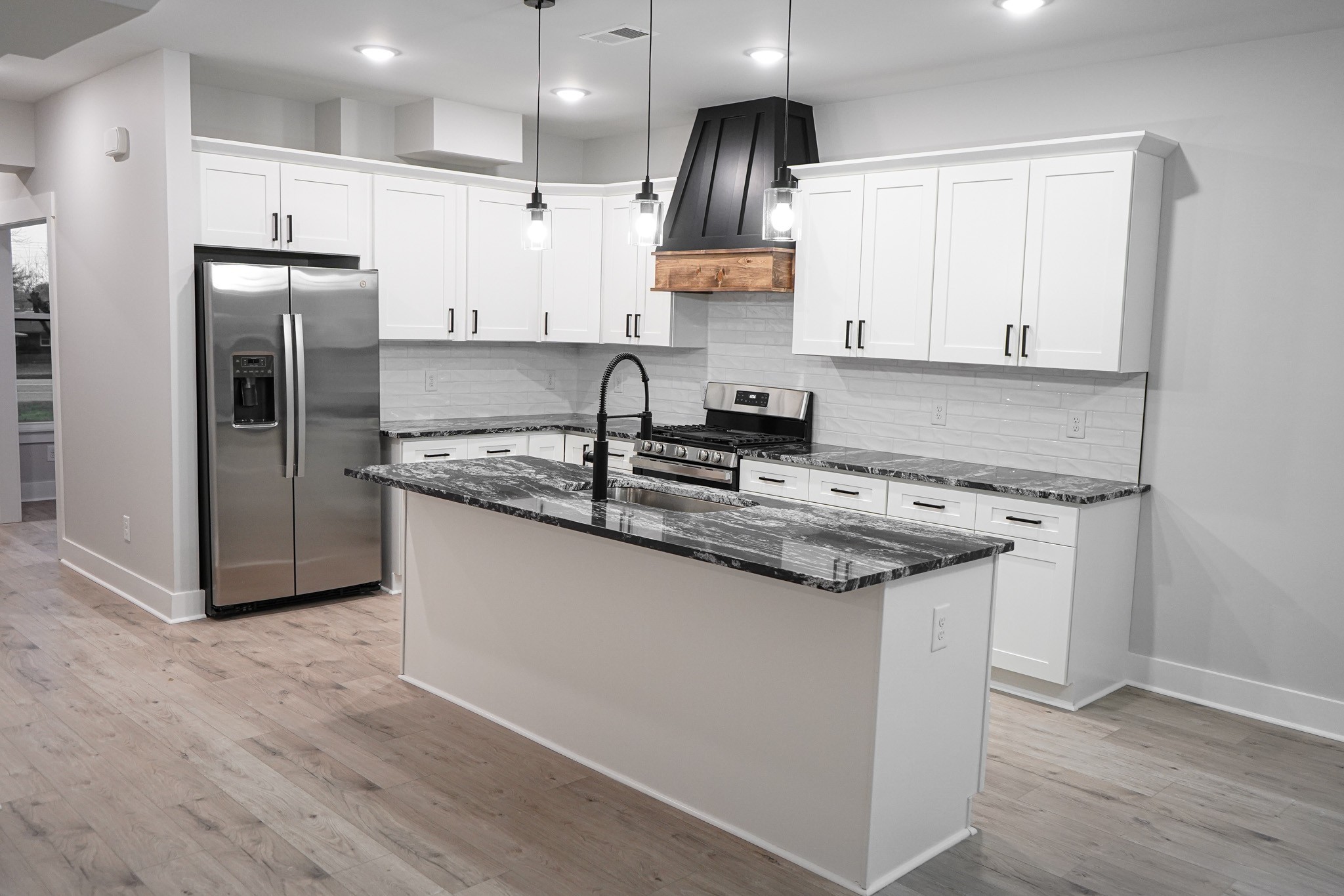 206 Highway 52, E