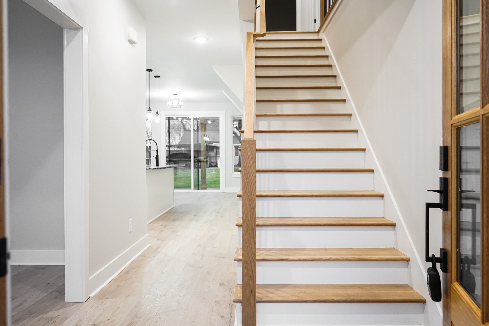 206 Highway 52, E