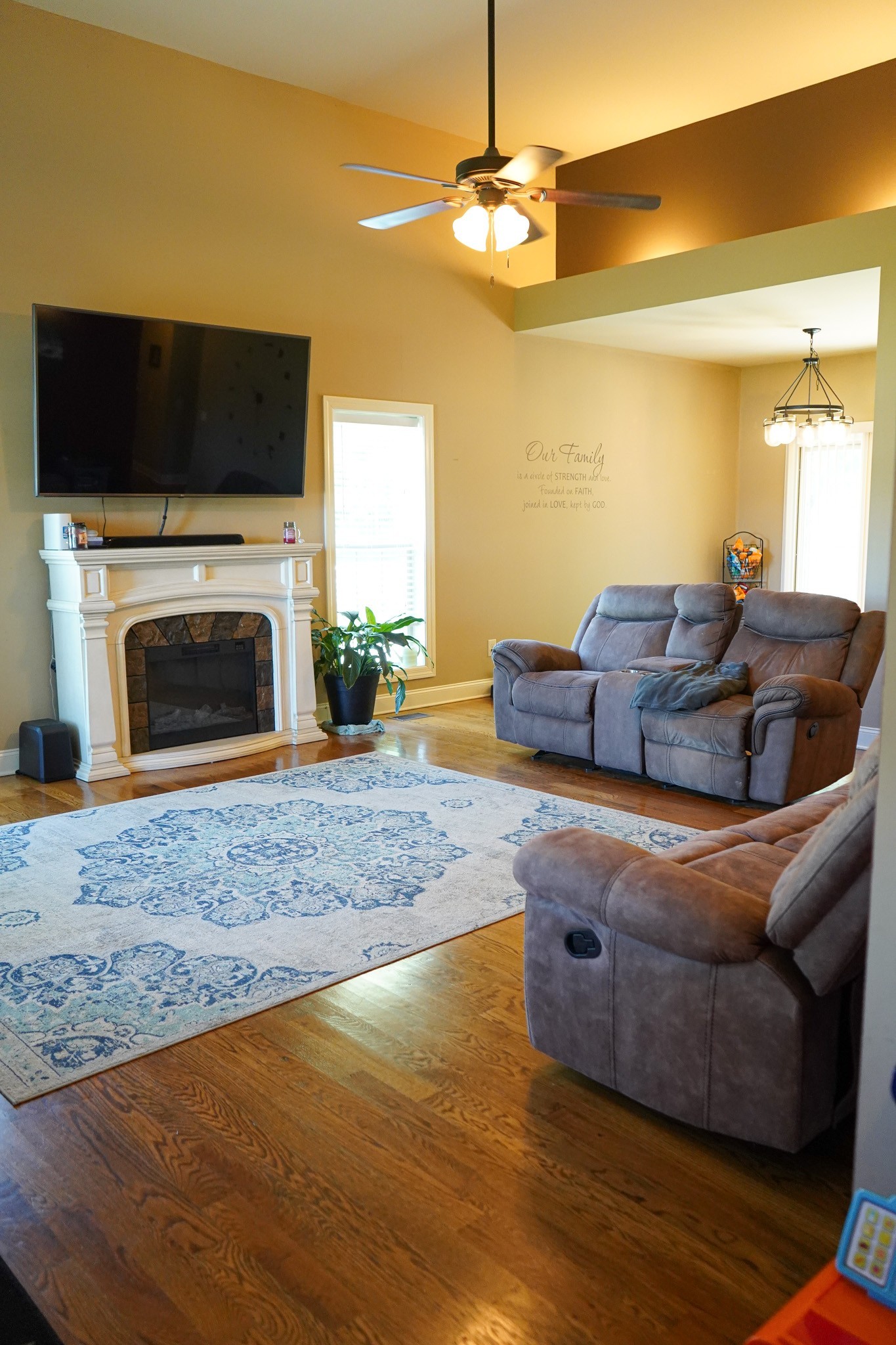 123 Bella Crest Way
