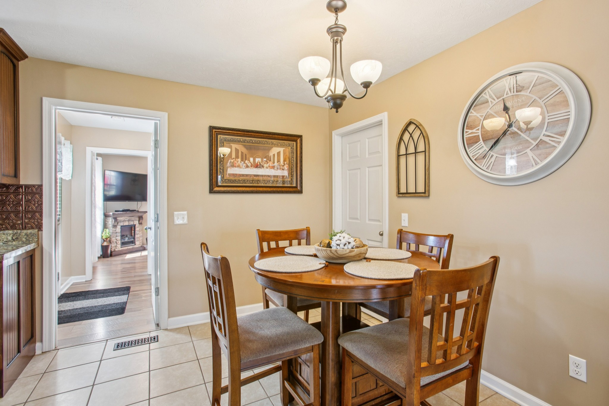532 Douglas Ln