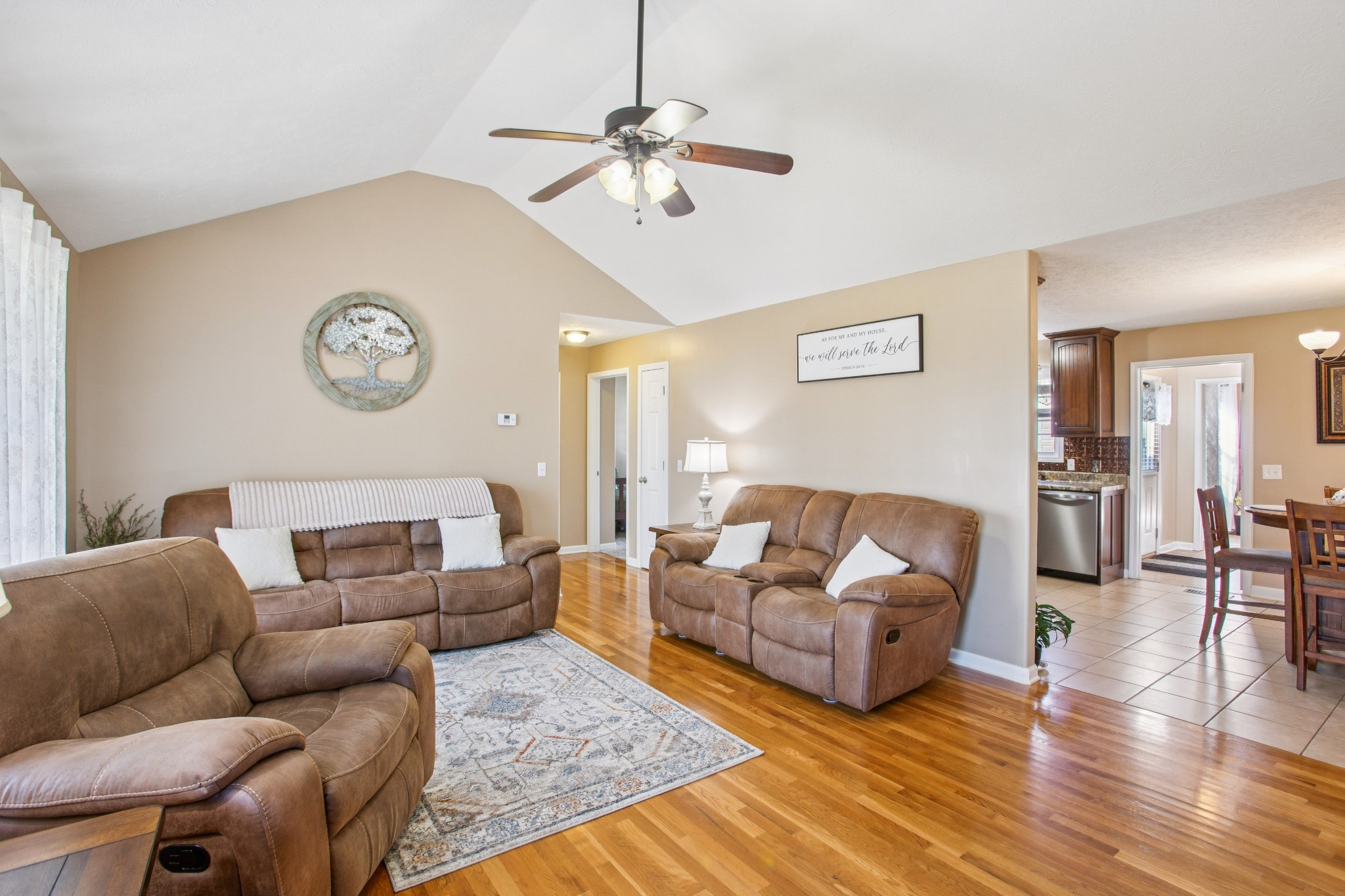 532 Douglas Ln