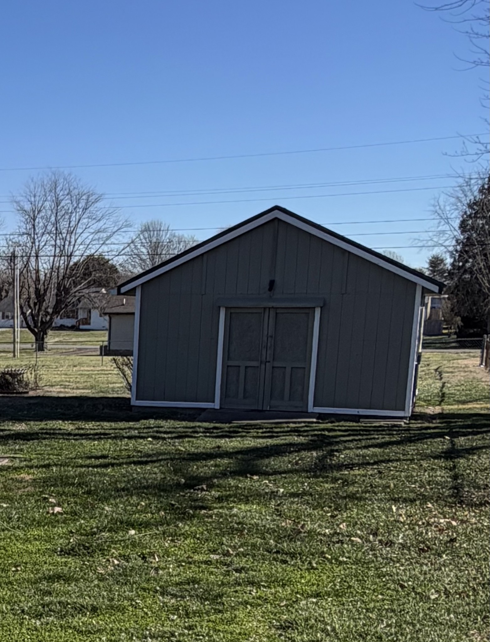 325 Meadow Ln