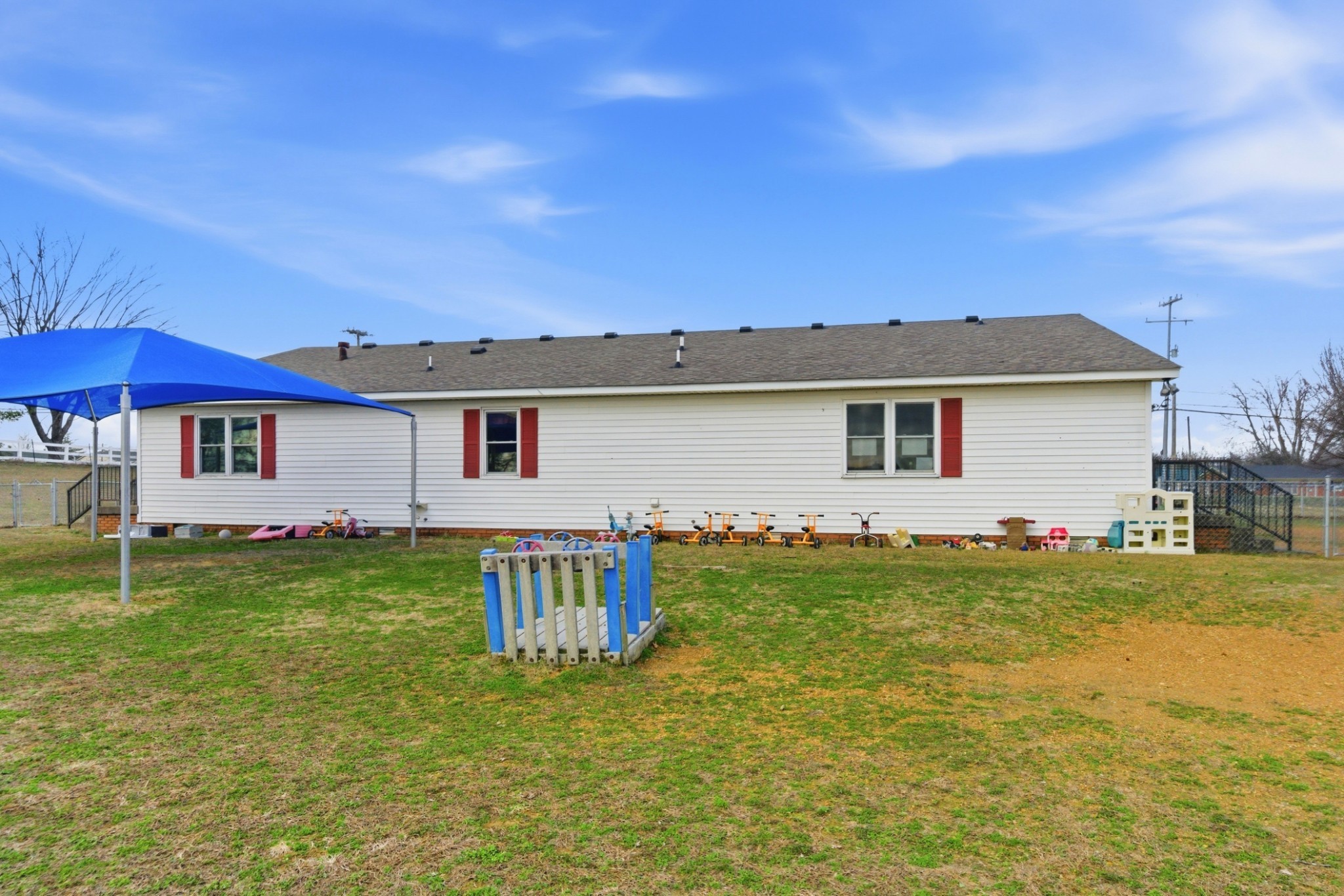 609 Hwy 52E