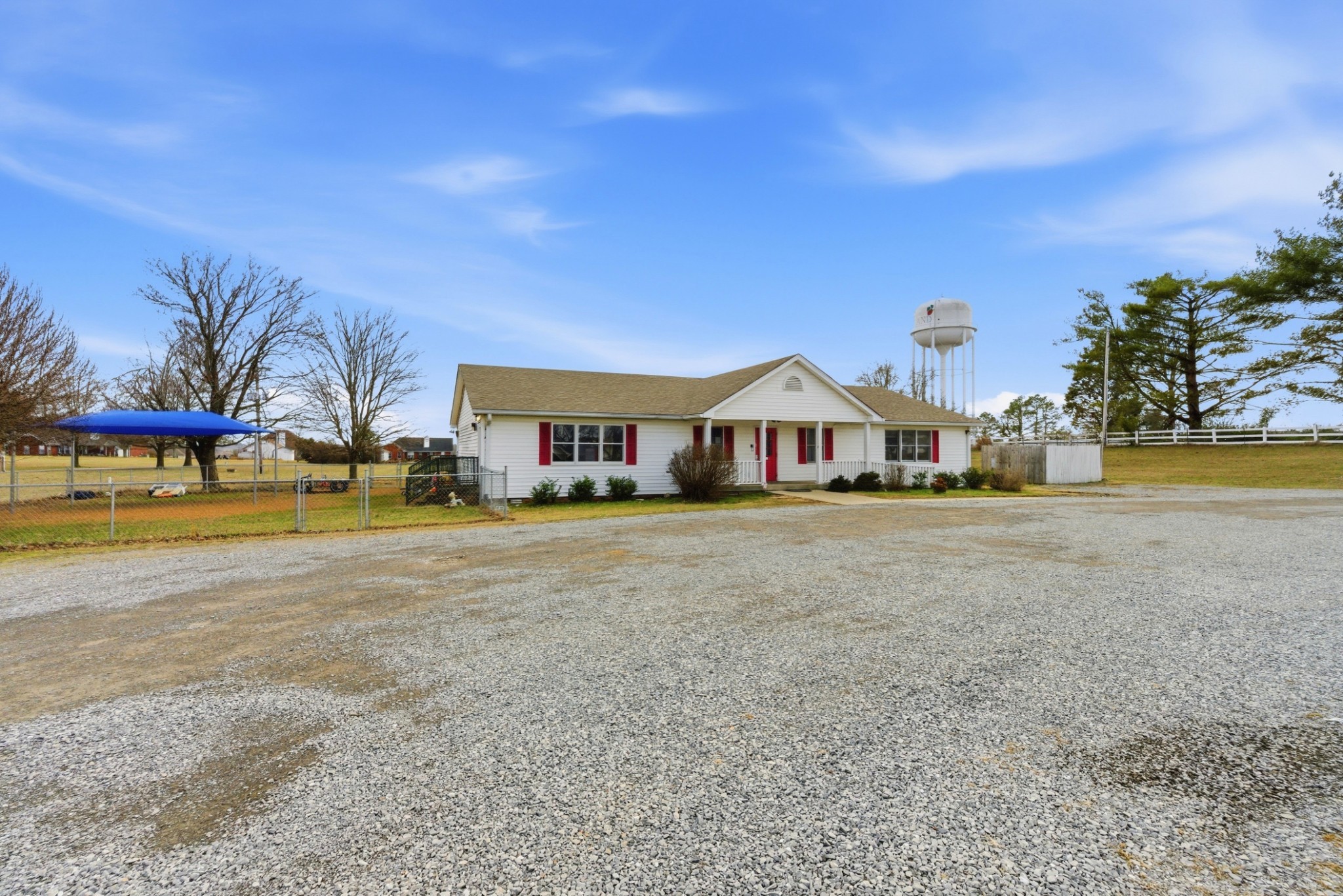 609 Hwy 52E