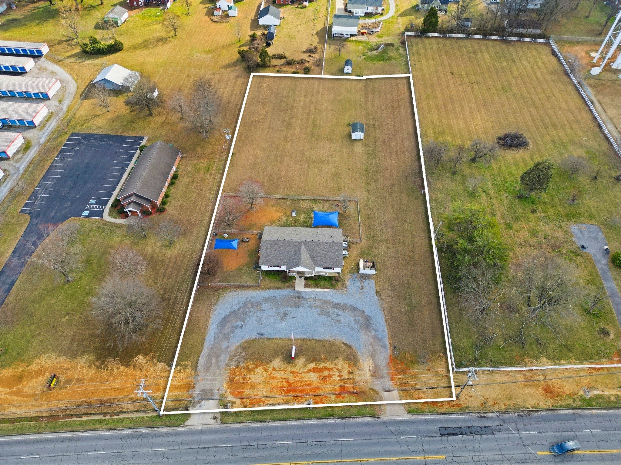 609 Hwy 52E
