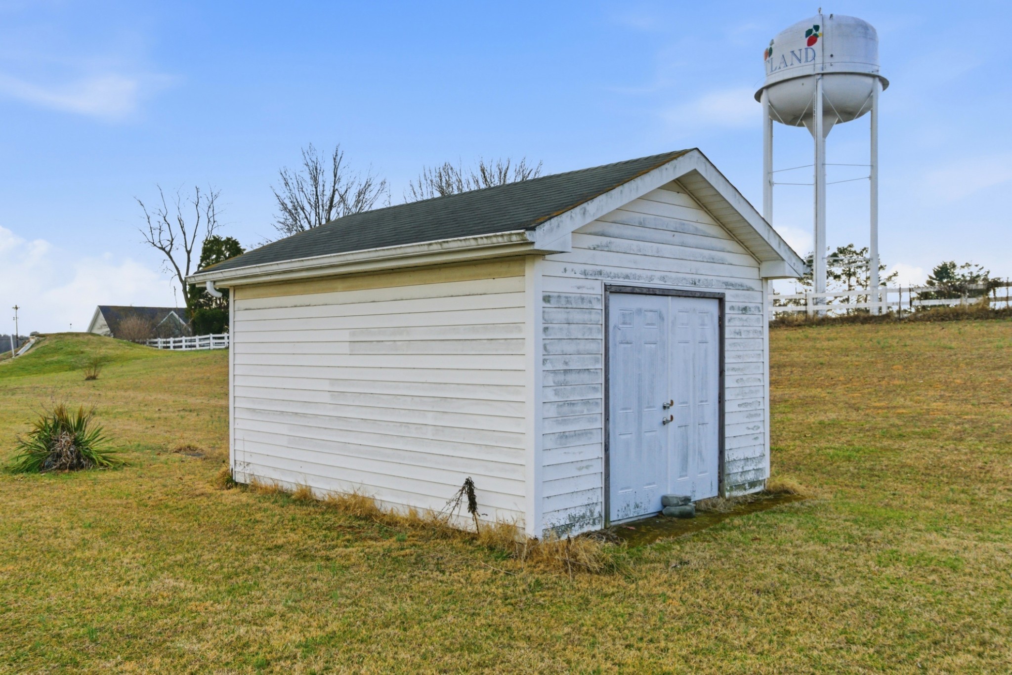 609 Hwy 52E