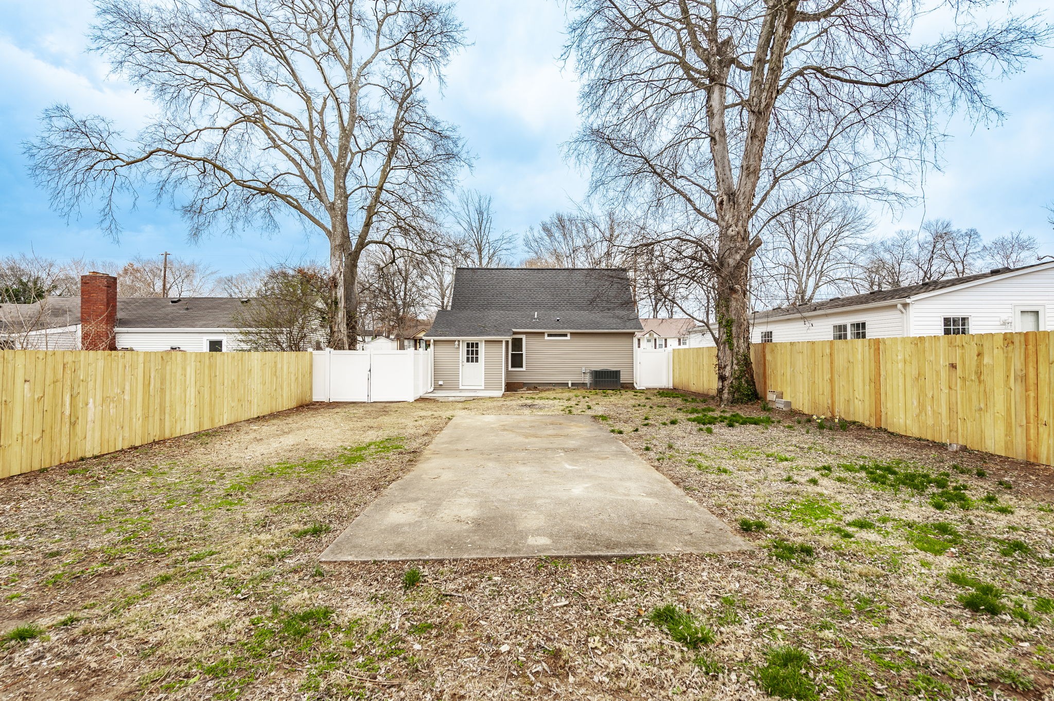 217 E Park Ave