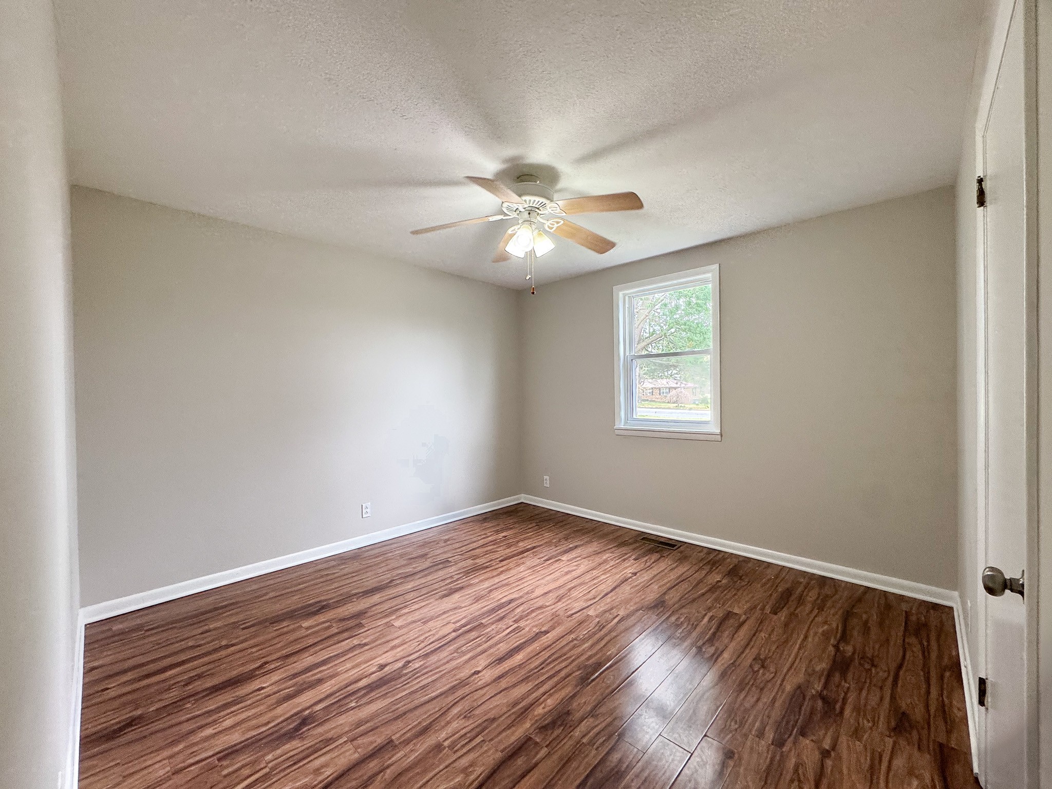 904 Hwy 52, E