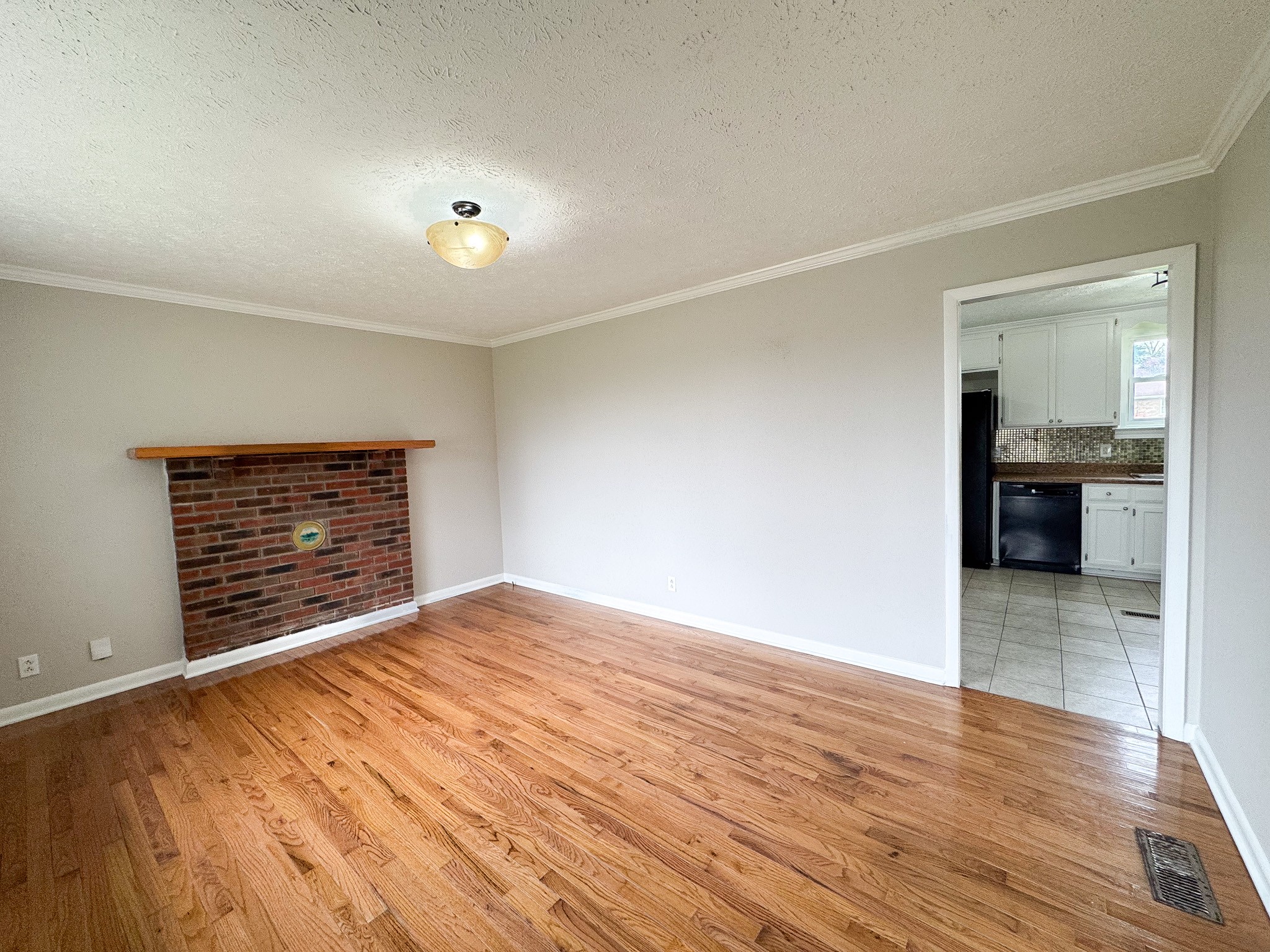904 Hwy 52, E