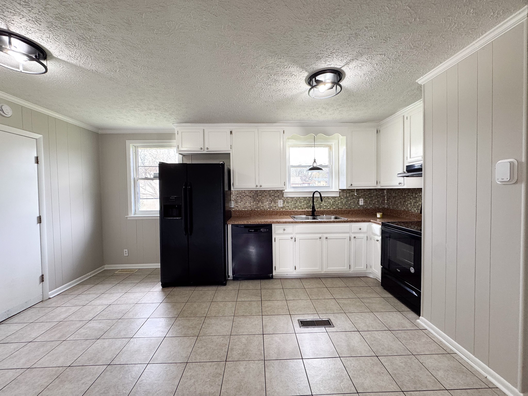 904 Hwy 52, E