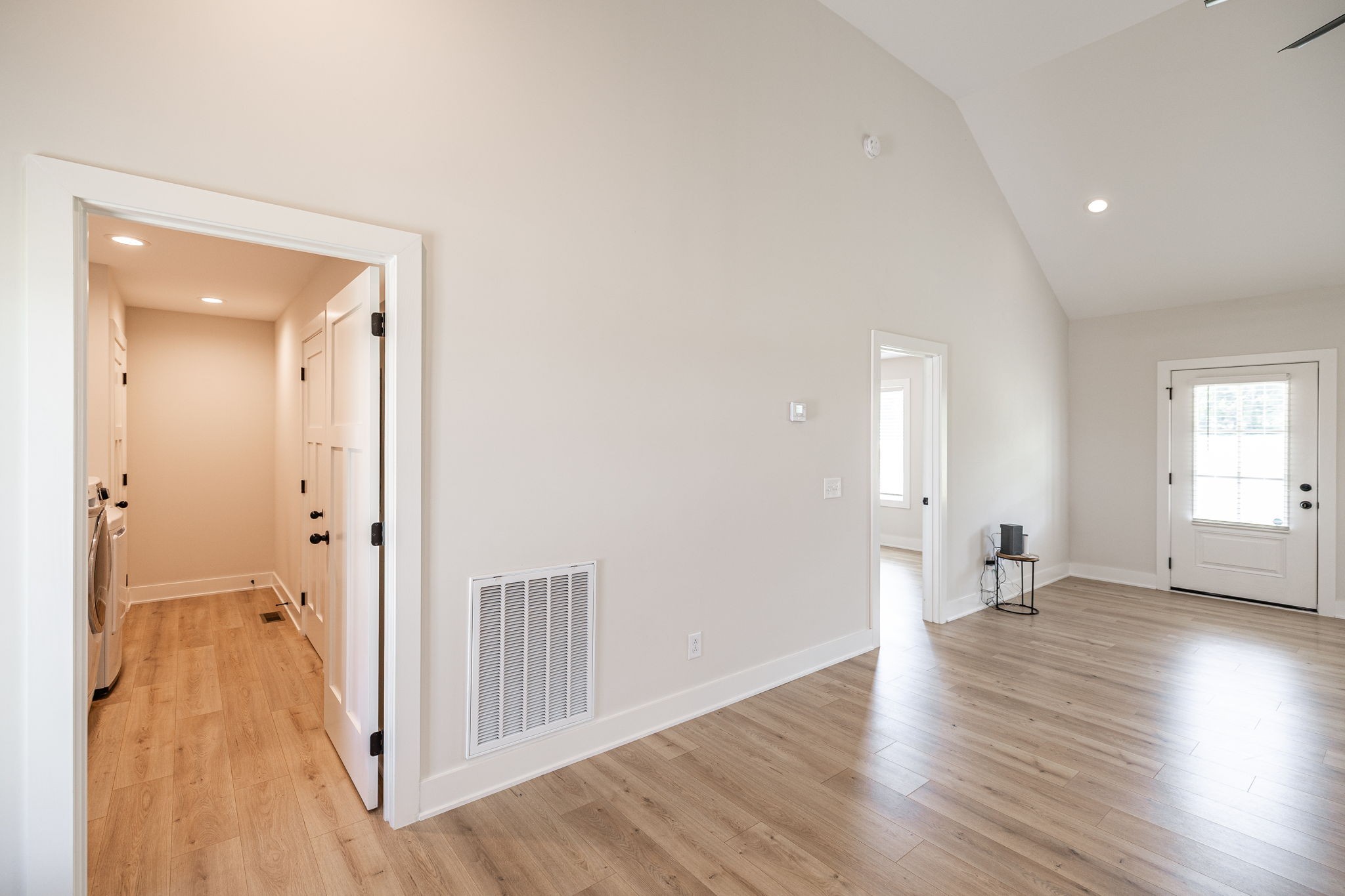 1323 N Corinth Rd
