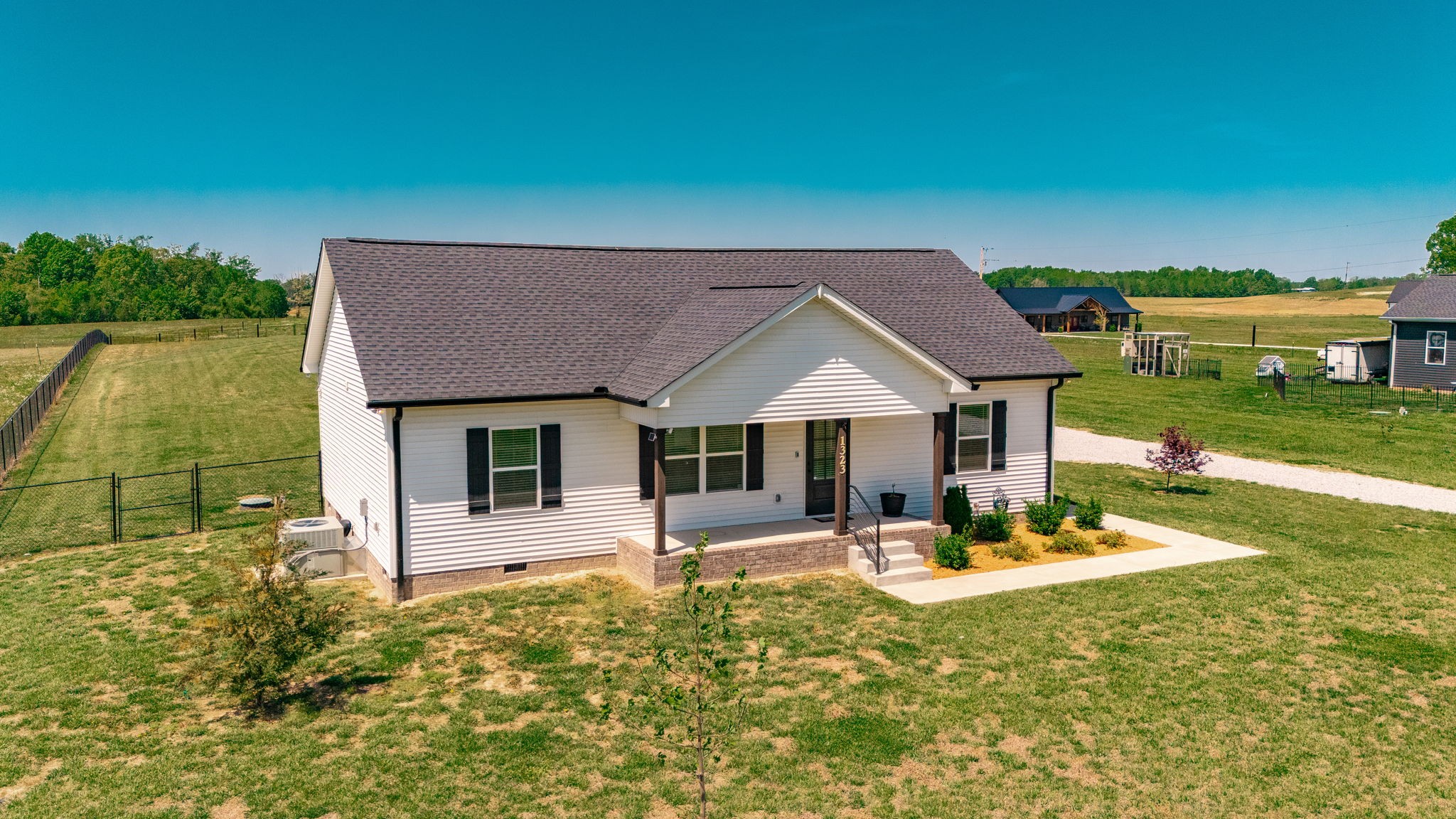 1323 N Corinth Rd