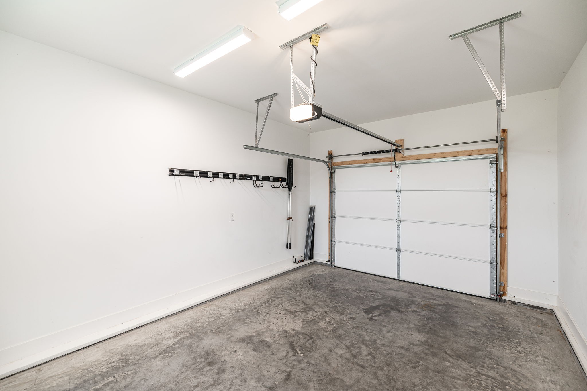 1323 N Corinth Rd