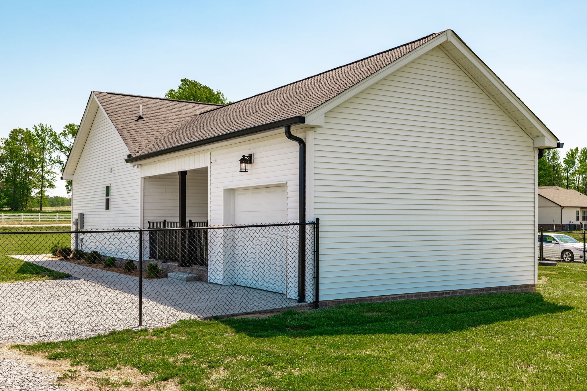 1323 N Corinth Rd