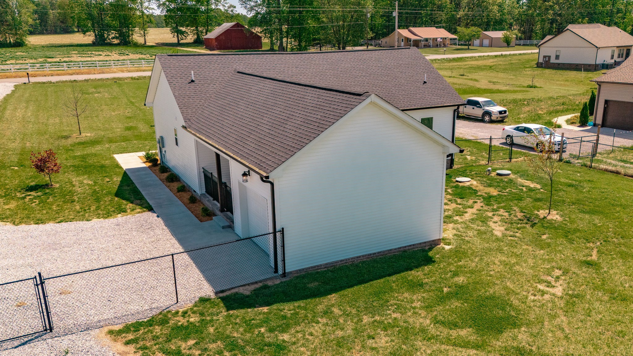 1323 N Corinth Rd