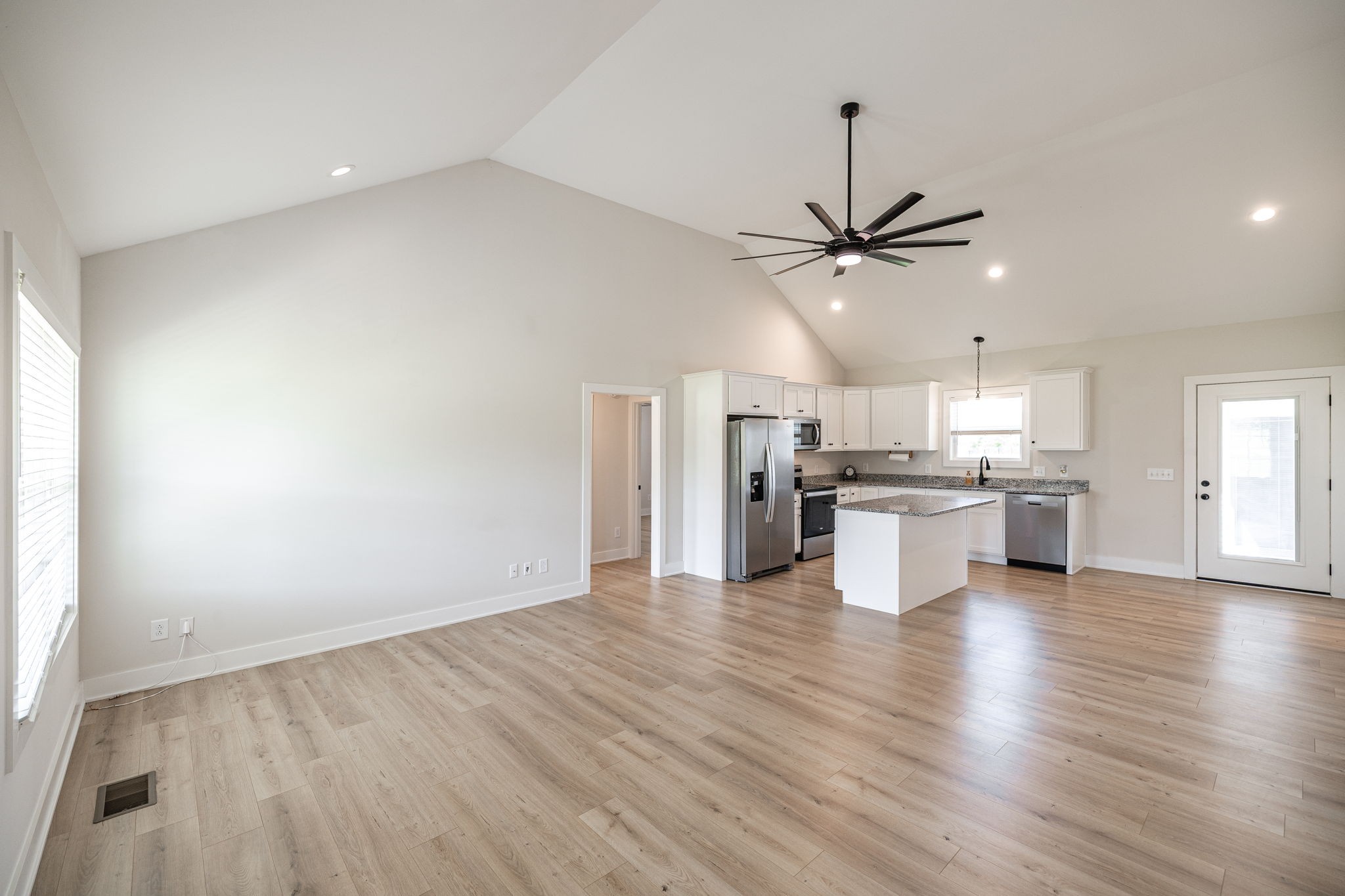 1323 N Corinth Rd