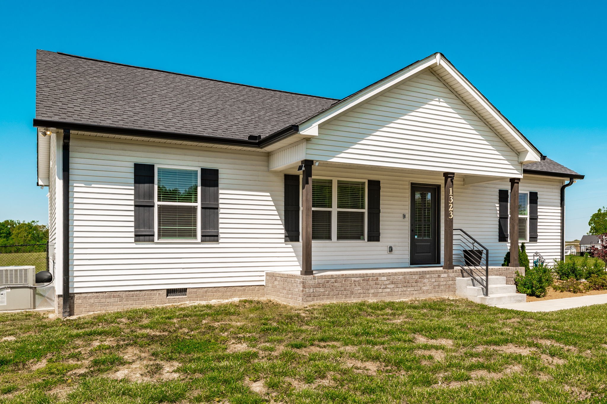 1323 N Corinth Rd