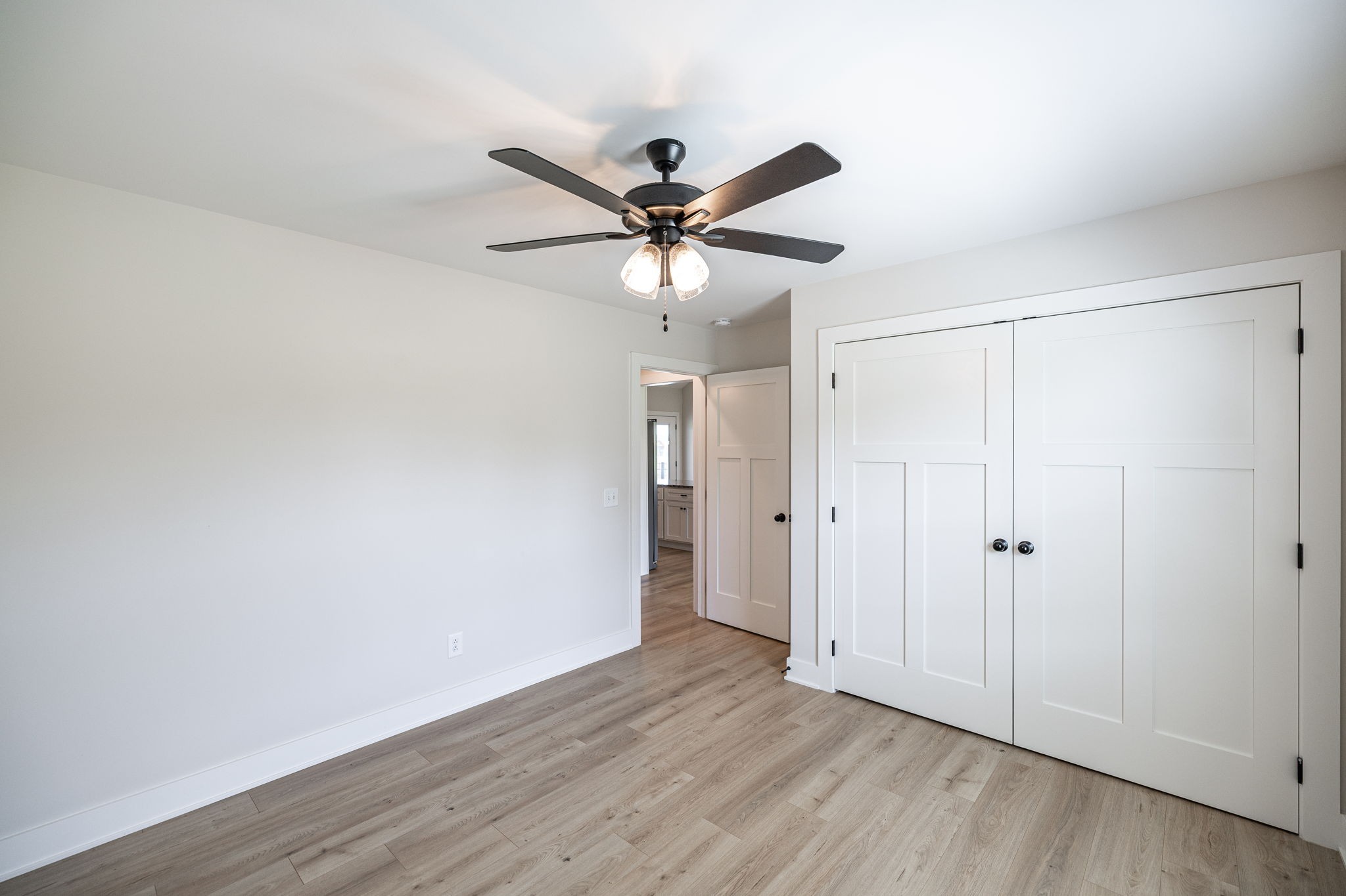 1323 N Corinth Rd