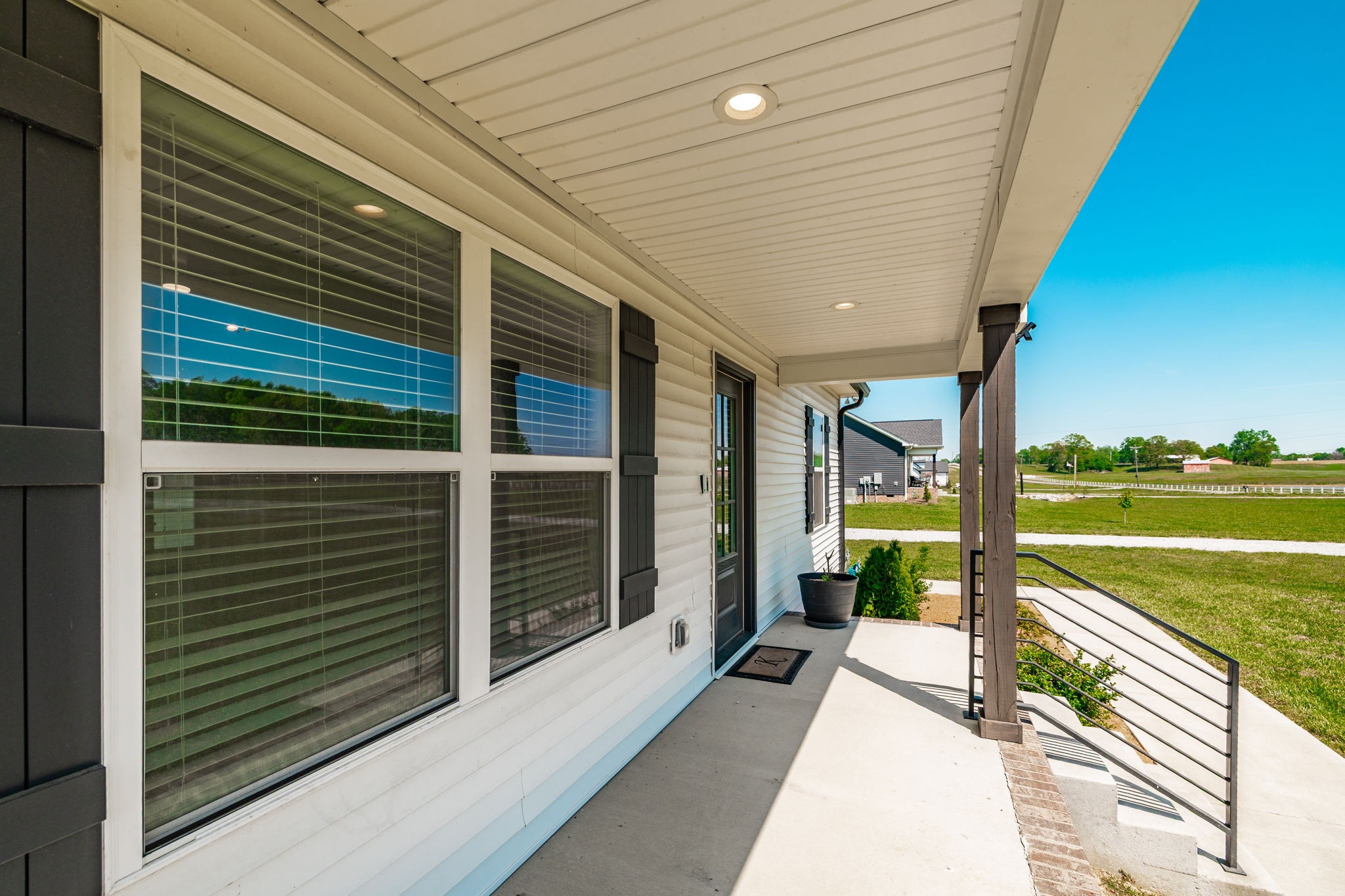1323 N Corinth Rd