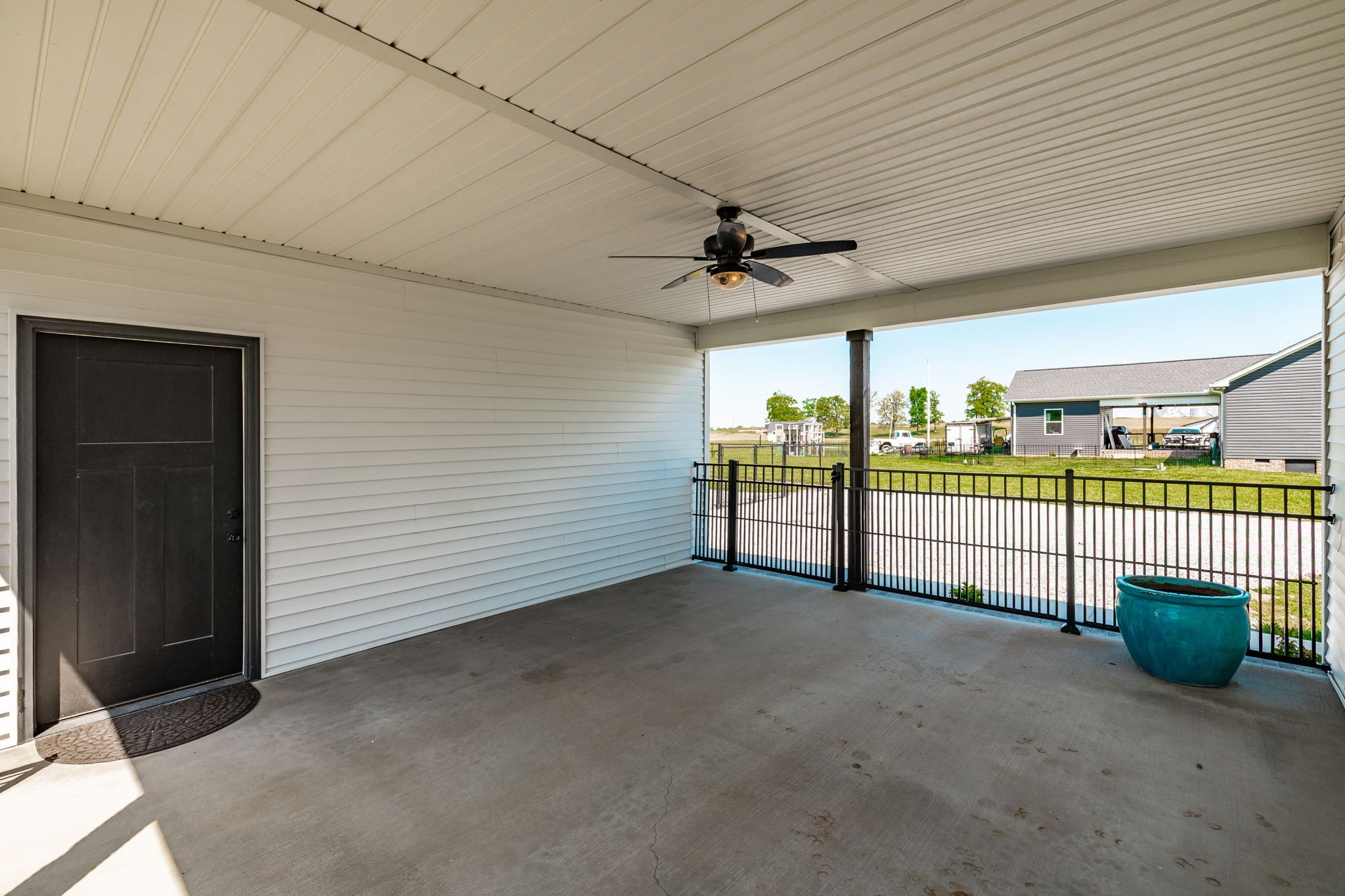 1323 N Corinth Rd