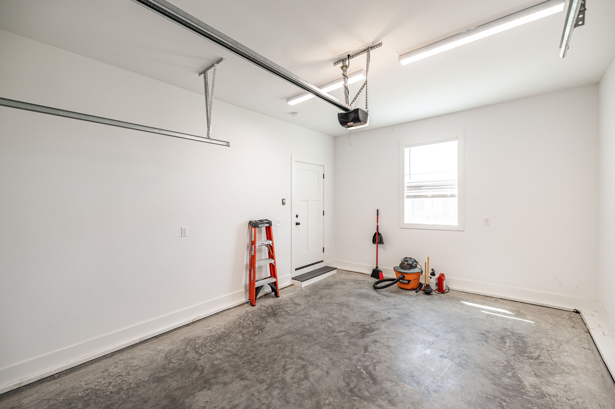 1323 N Corinth Rd