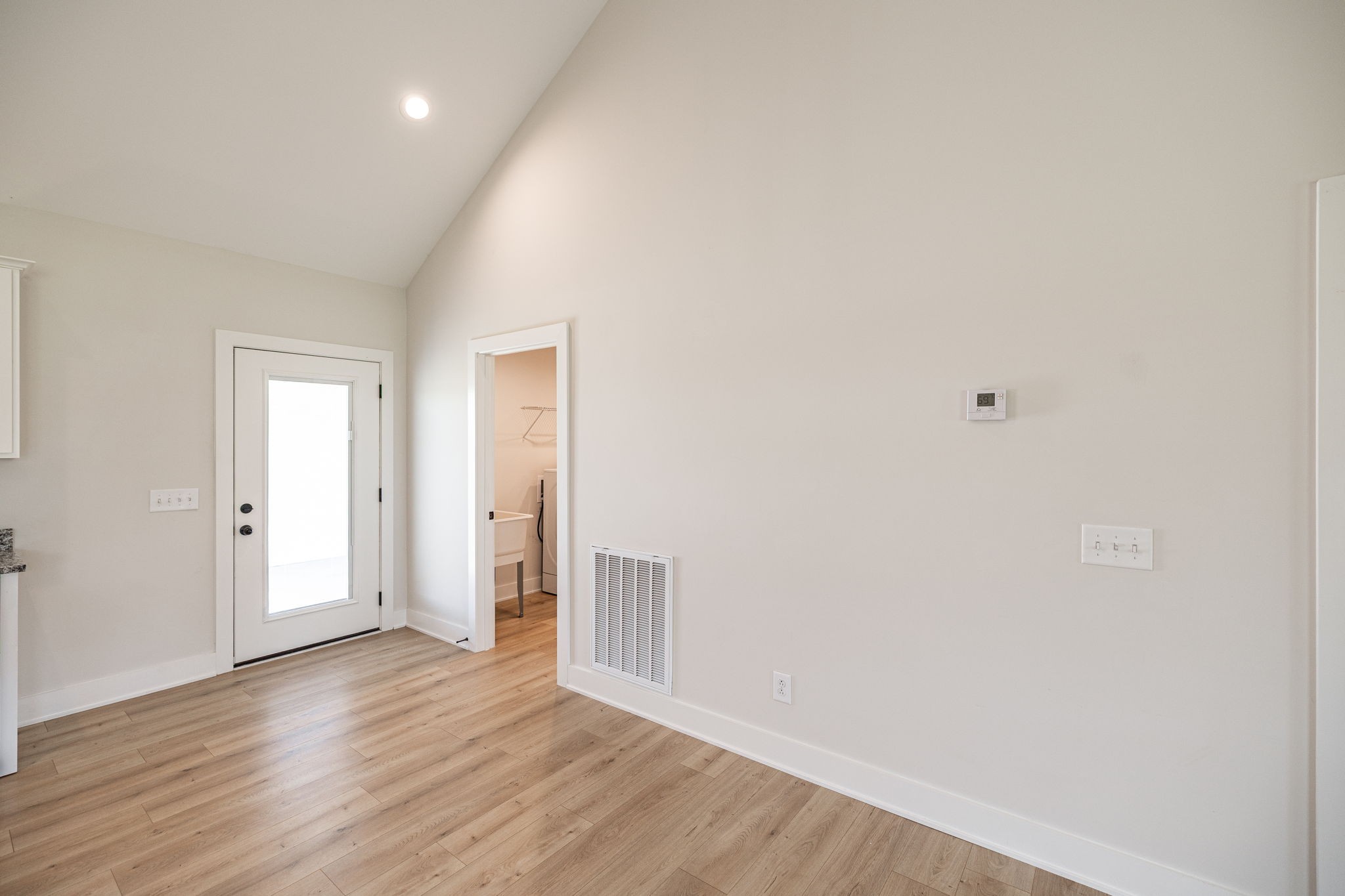 1323 N Corinth Rd