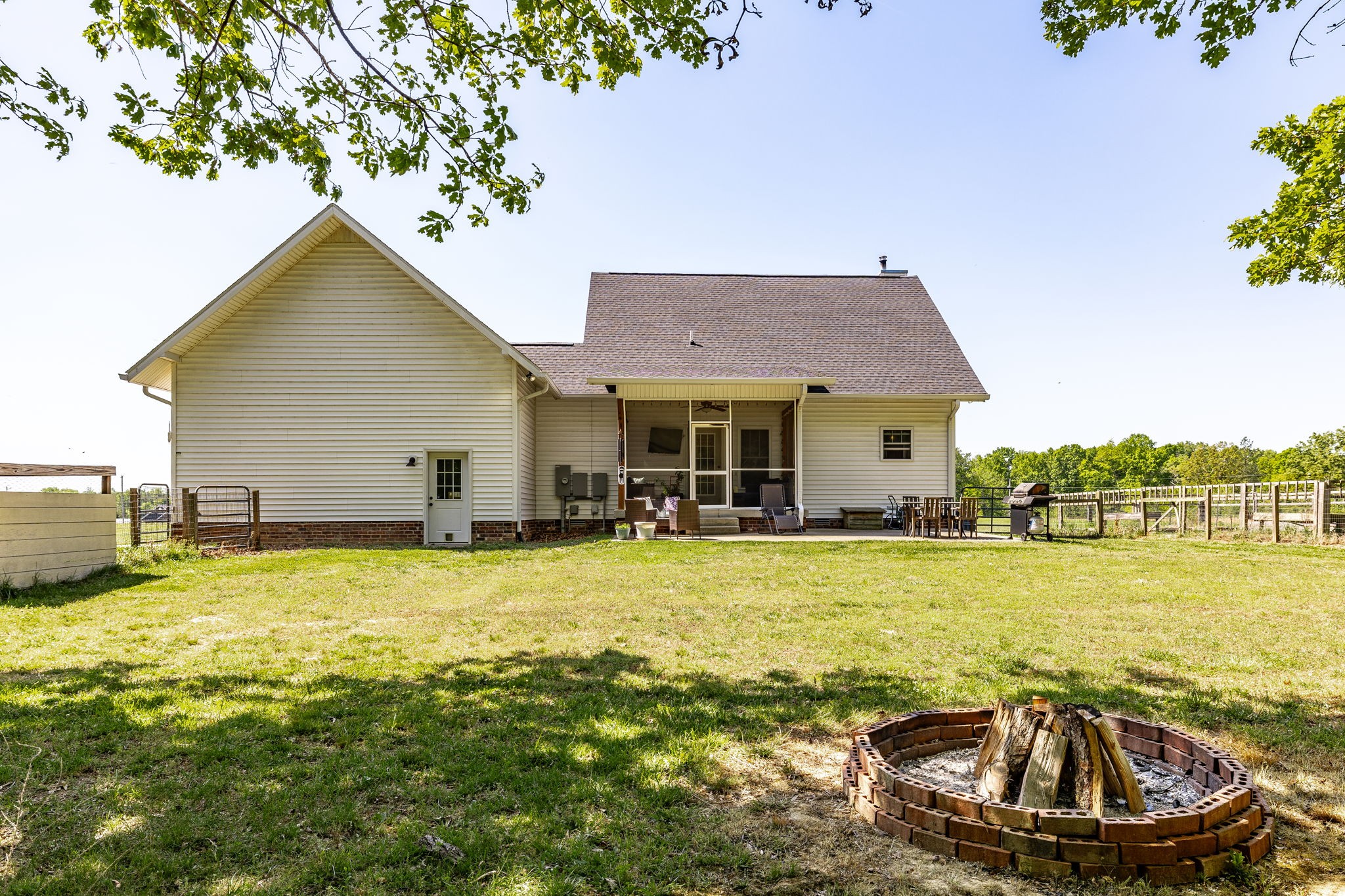 237 Lear Rd
