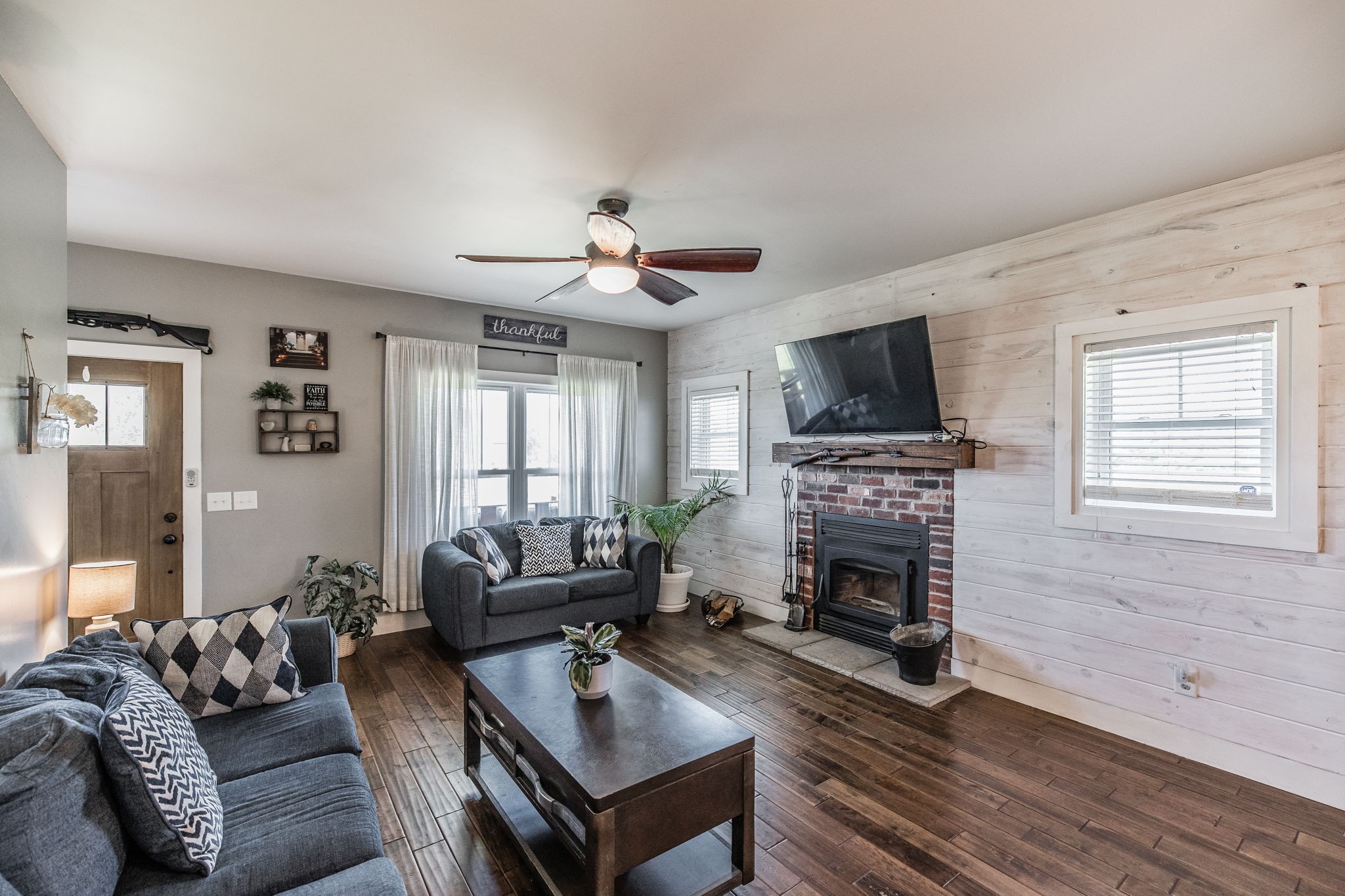 237 Lear Rd