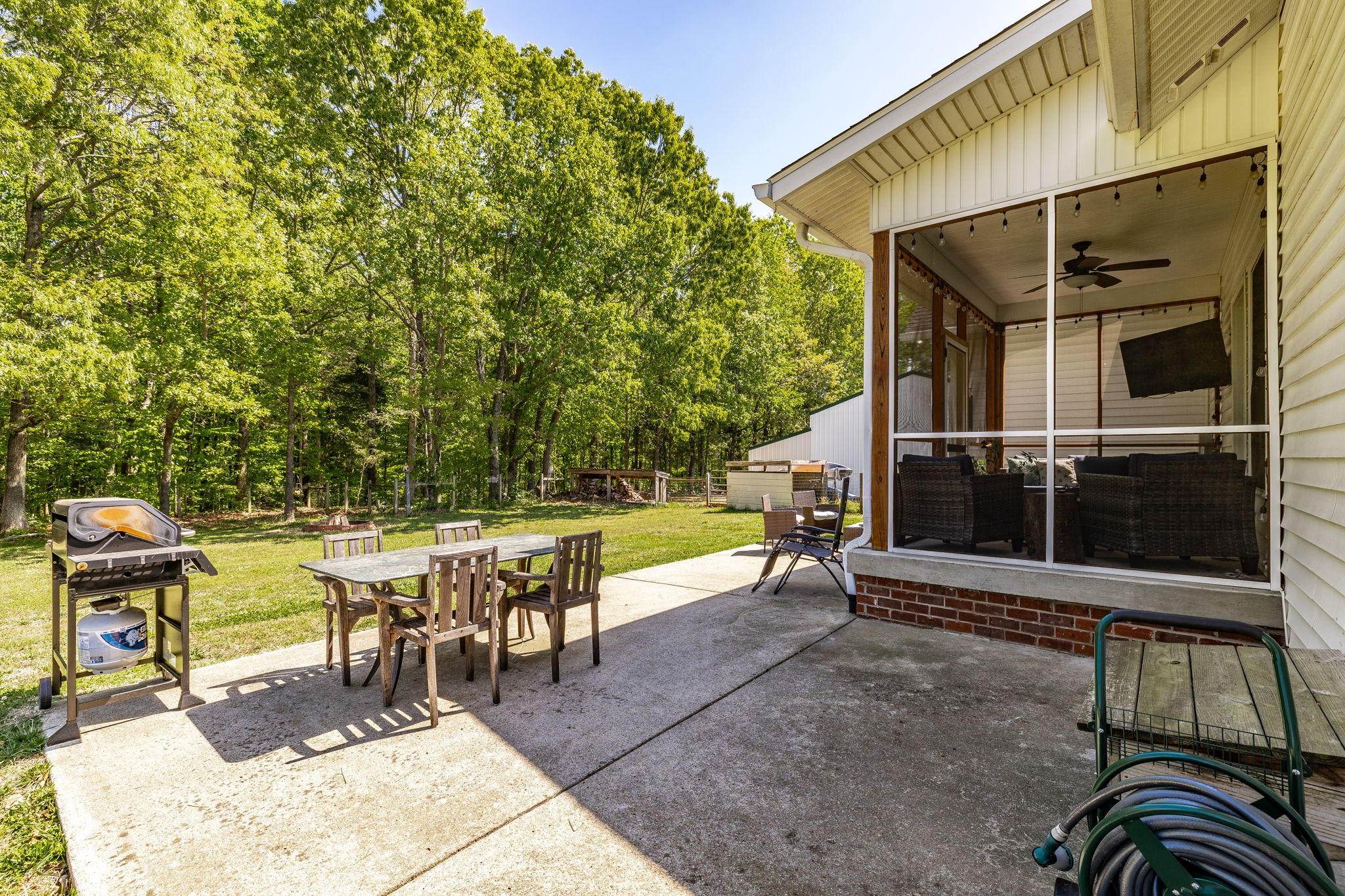 237 Lear Rd