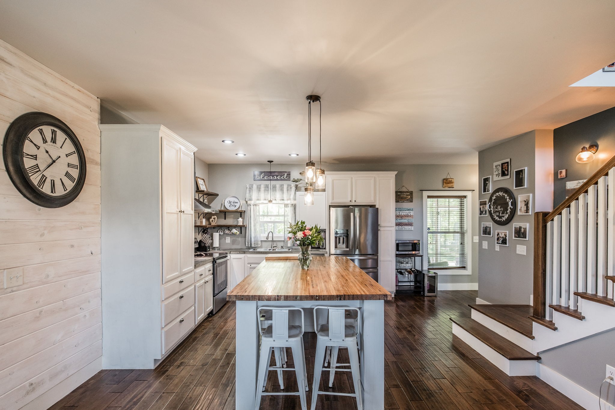 237 Lear Rd