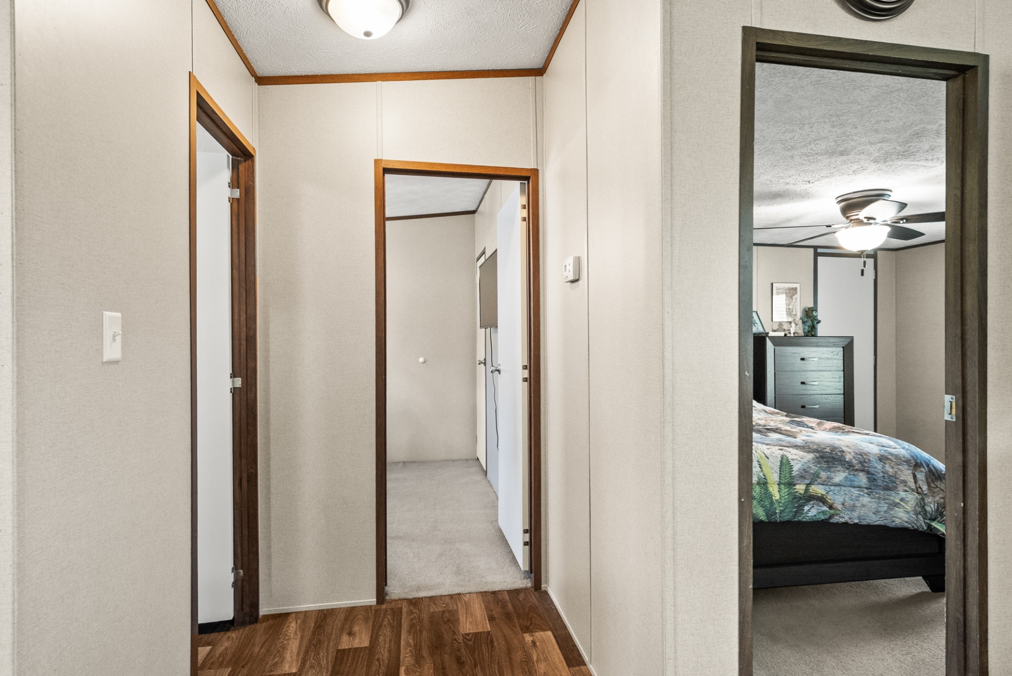 5555 King Robert Ln