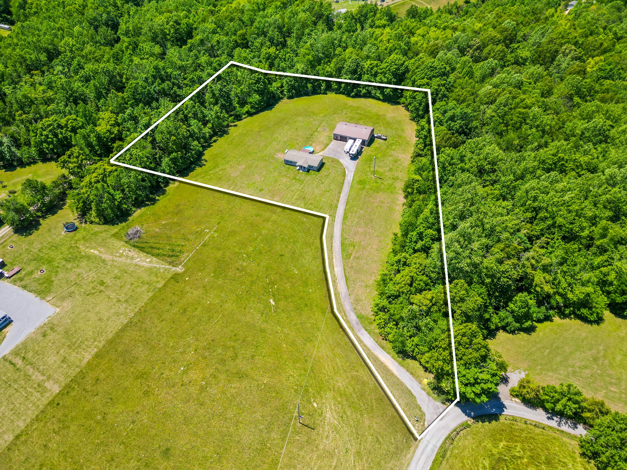 5555 King Robert Ln