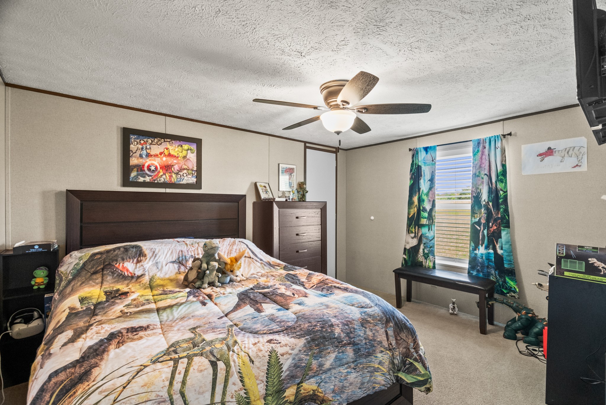 5555 King Robert Ln