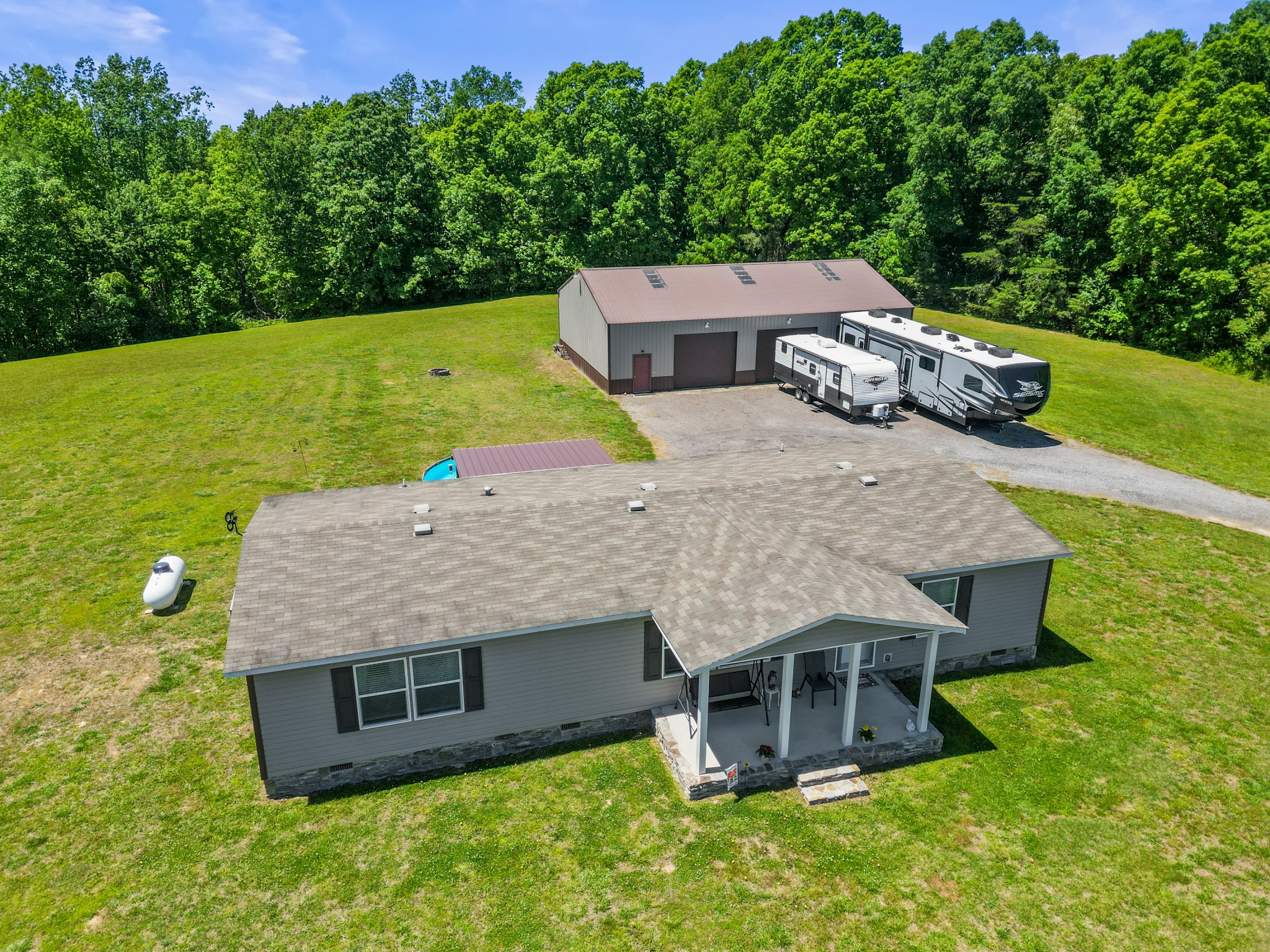 5555 King Robert Ln