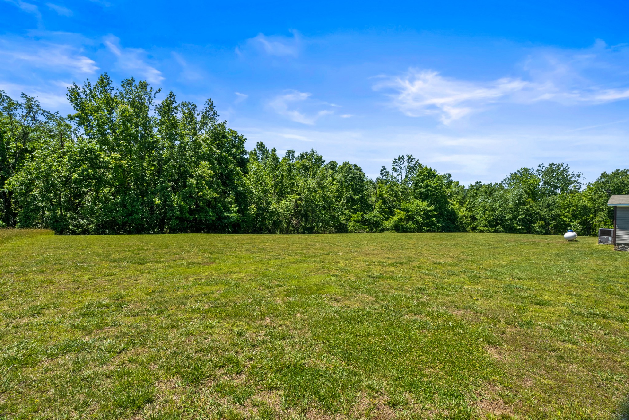 5555 King Robert Ln